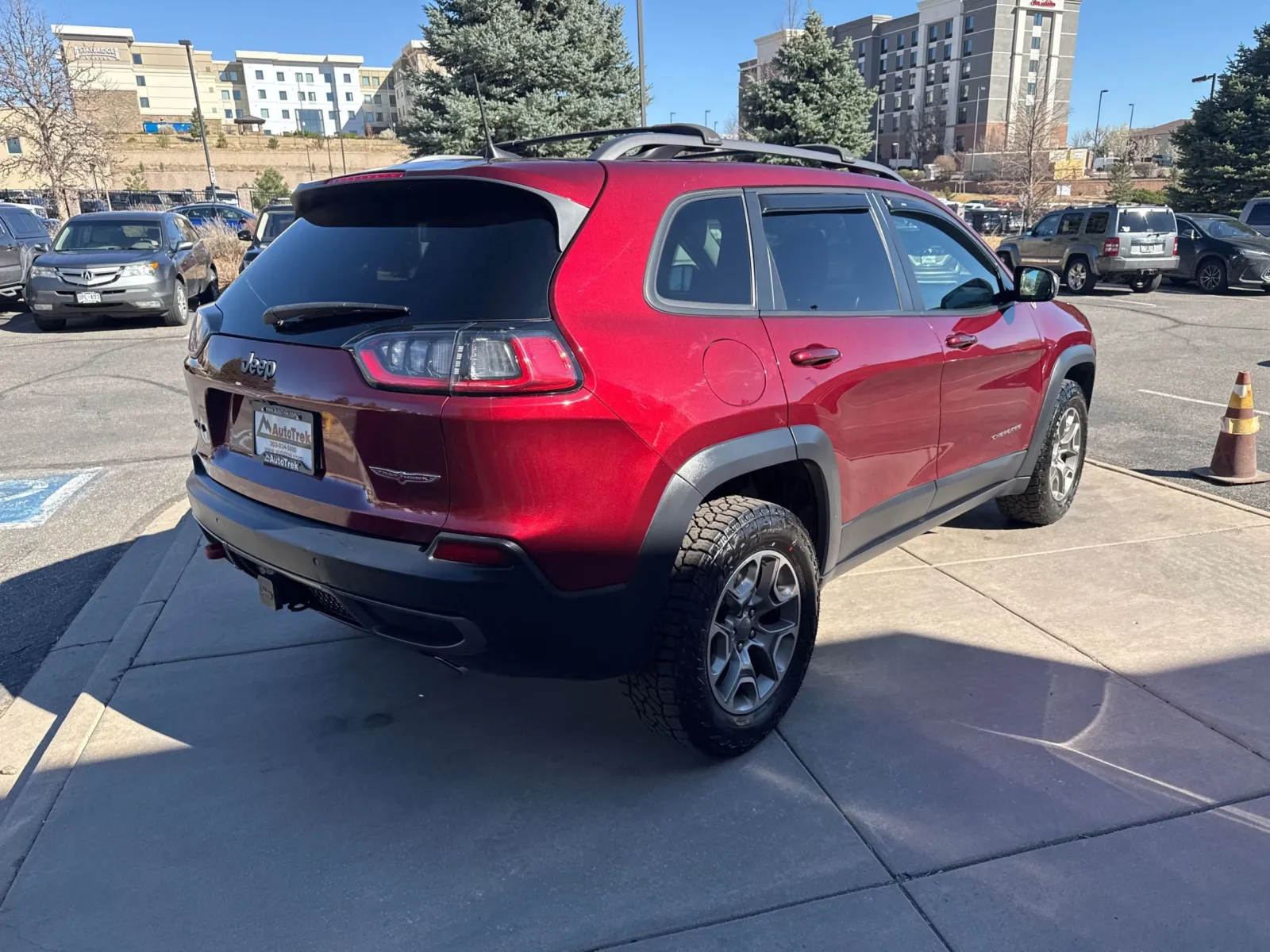 Jeep Cherokee photo 6
