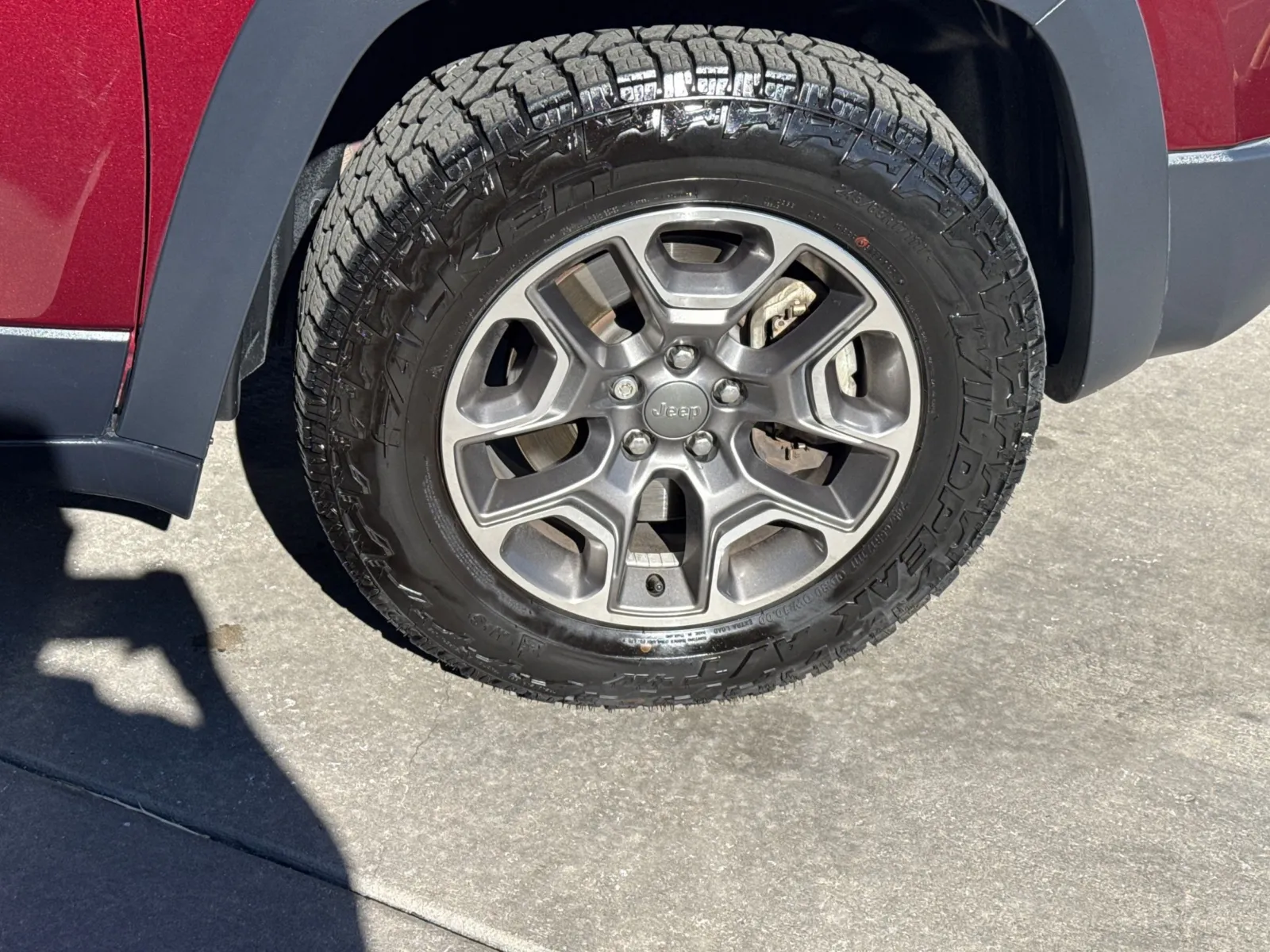 Jeep Cherokee photo 14
