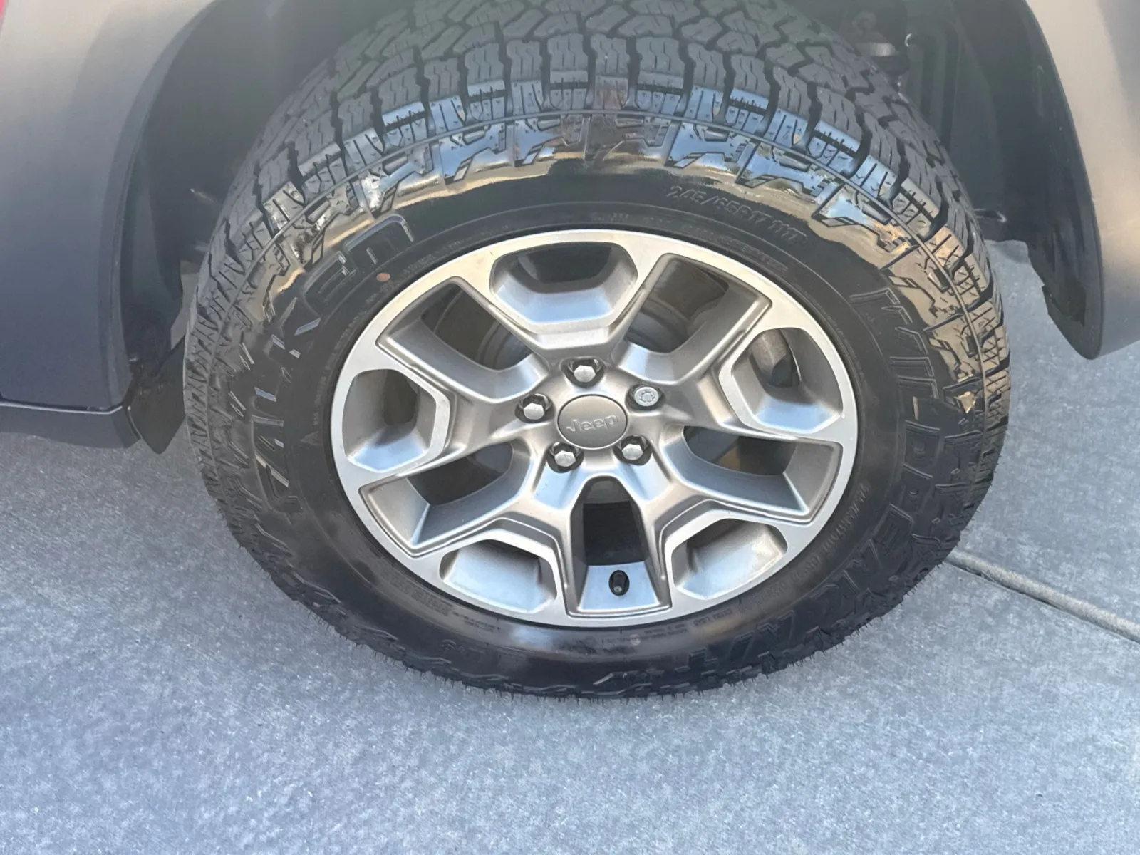 Jeep Cherokee photo 12