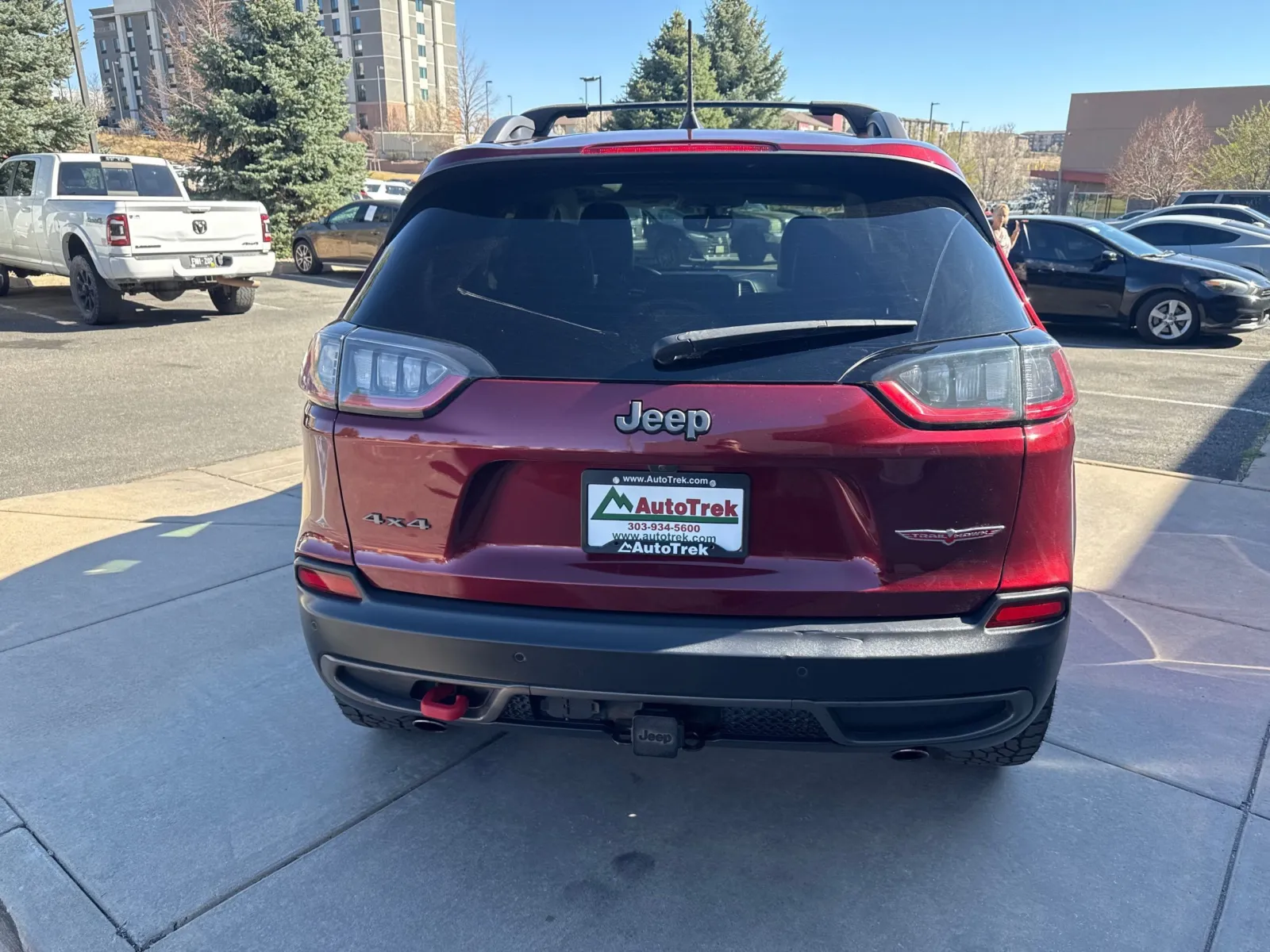 Jeep Cherokee photo 7