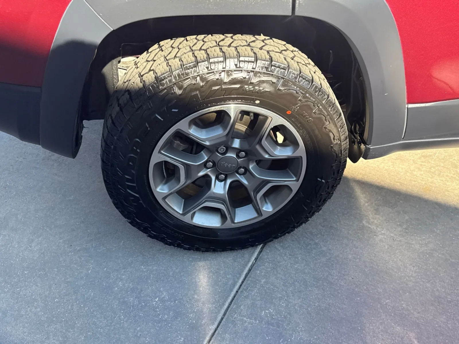 Jeep Cherokee photo 13
