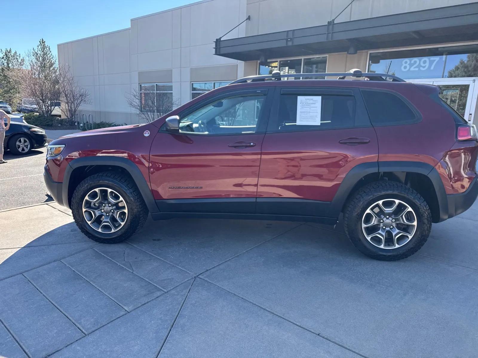 Jeep Cherokee photo 9