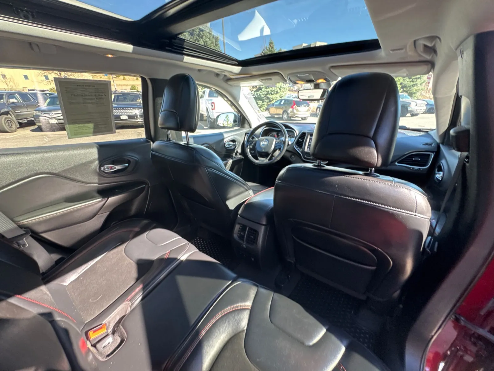 Jeep Cherokee photo 20