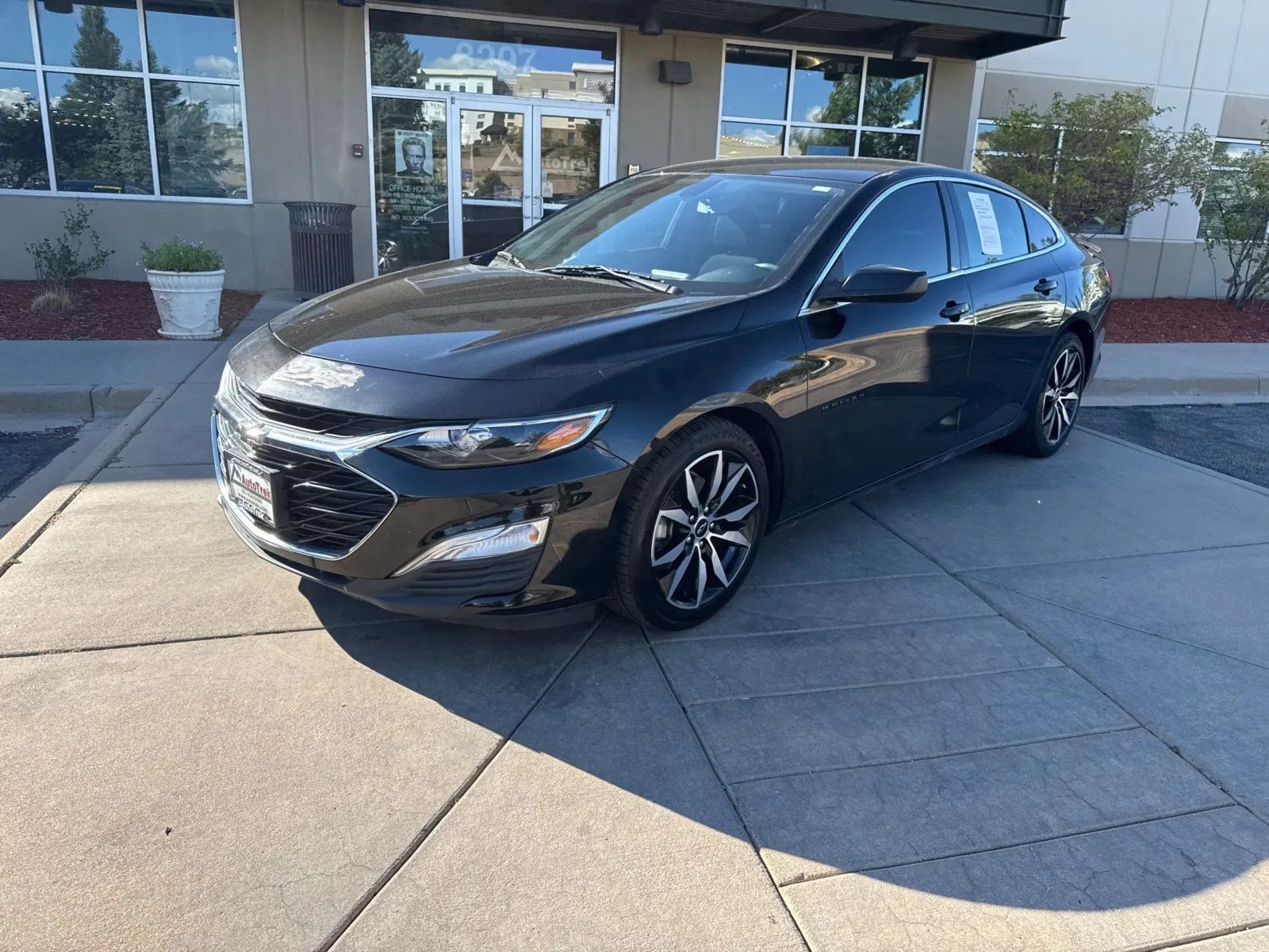 Chevrolet Malibu photo 2