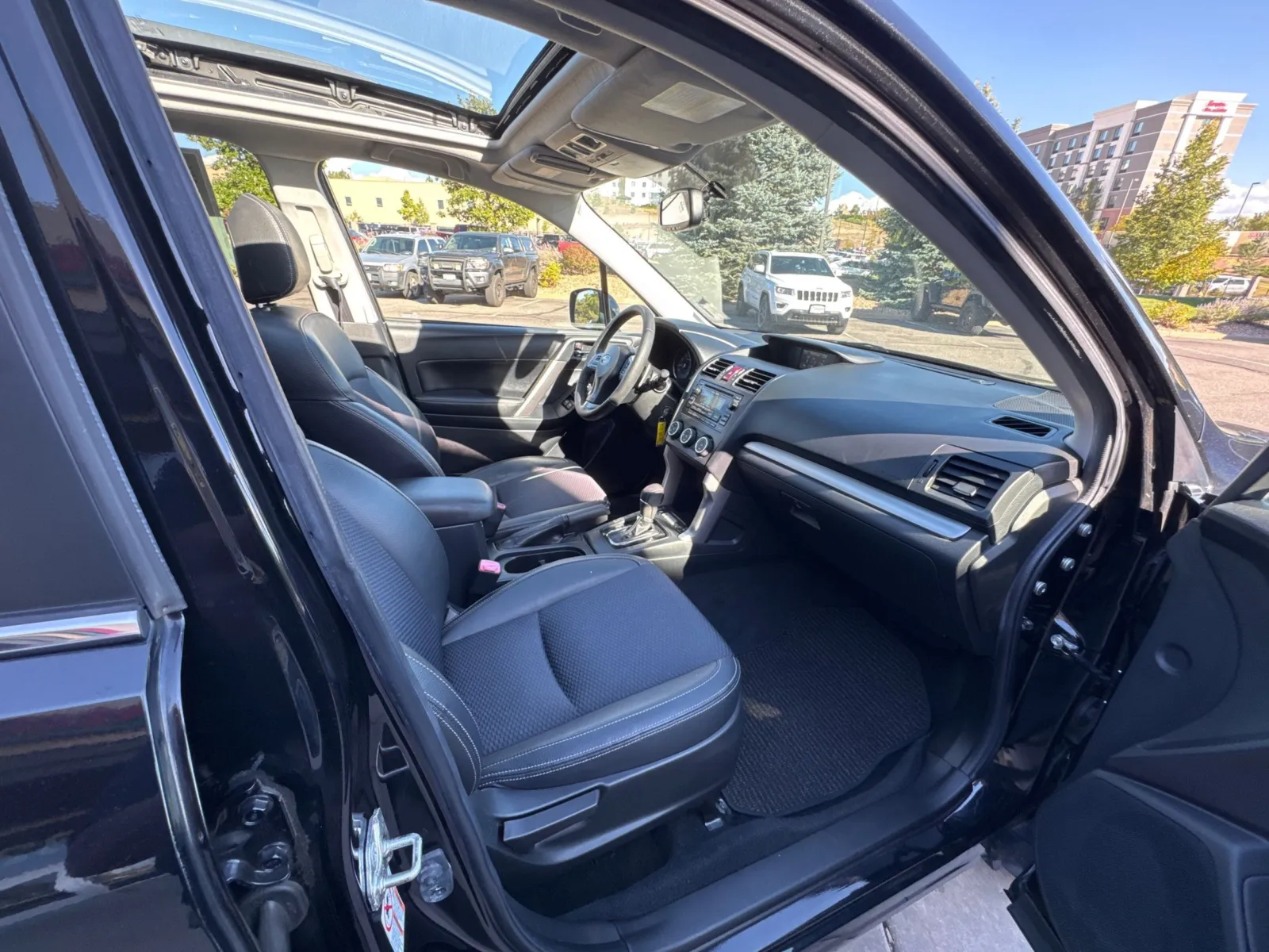 Subaru Forester photo 17