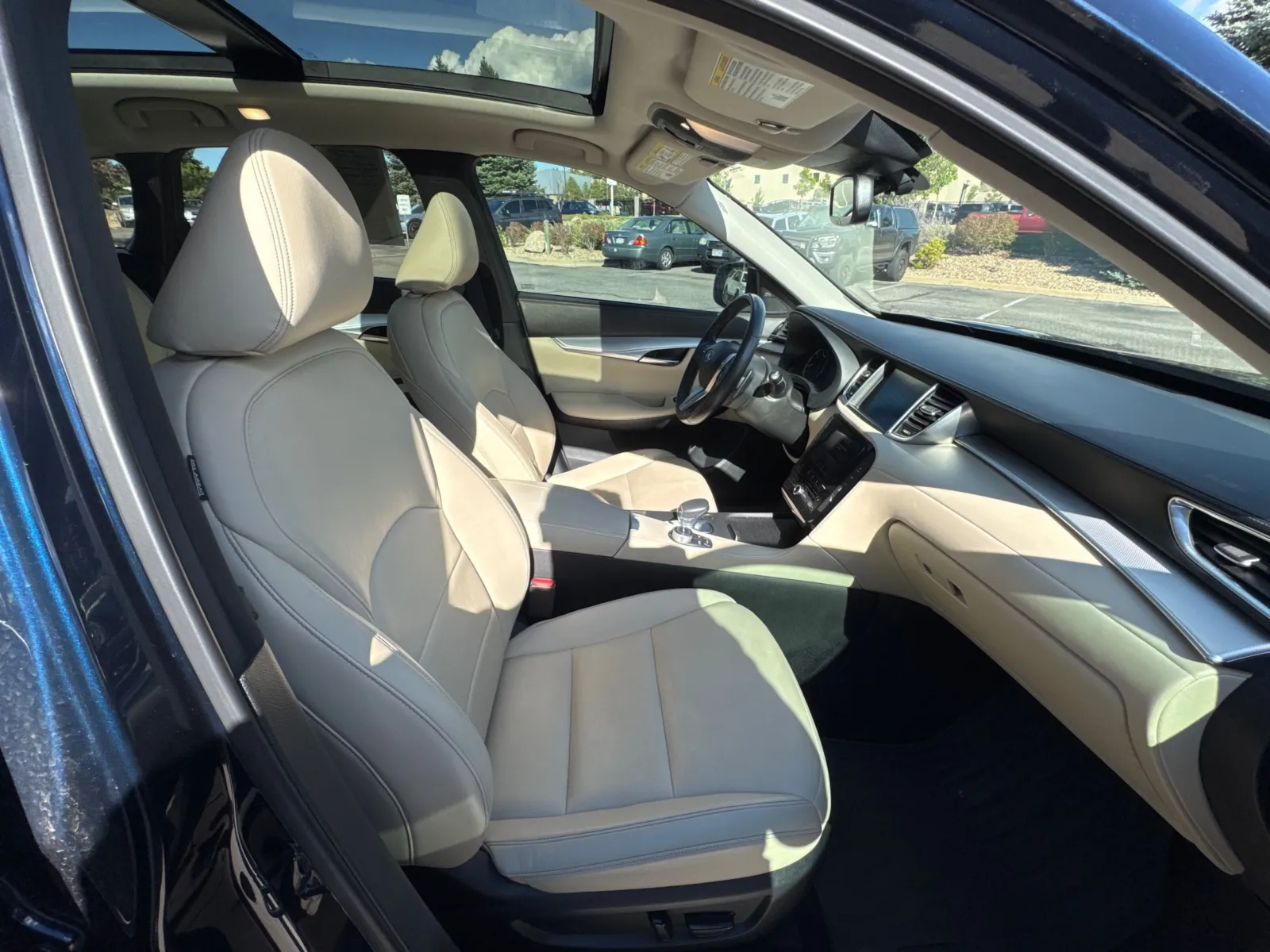 Infiniti QX50 photo 19