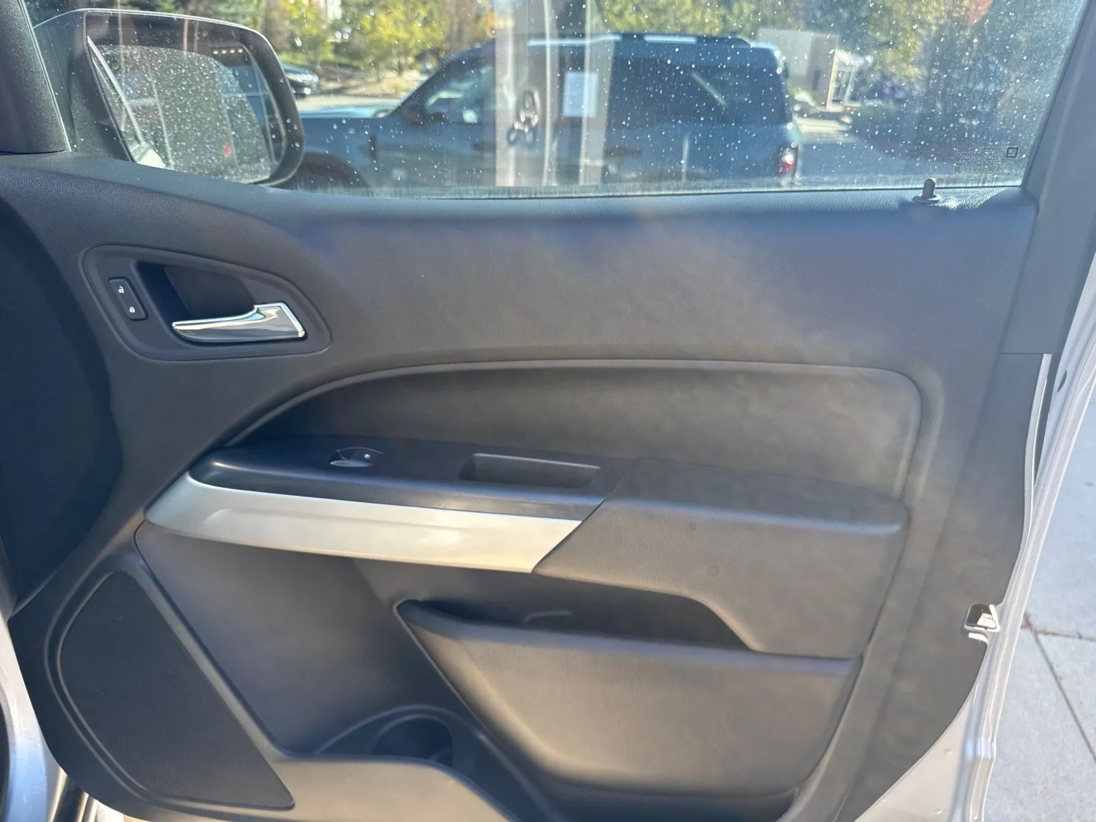 Chevrolet Colorado photo 16