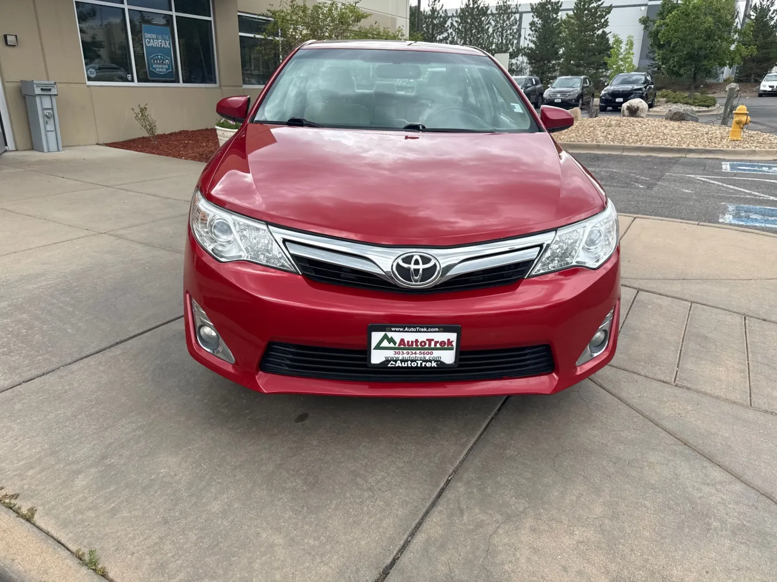 Toyota Camry photo 3