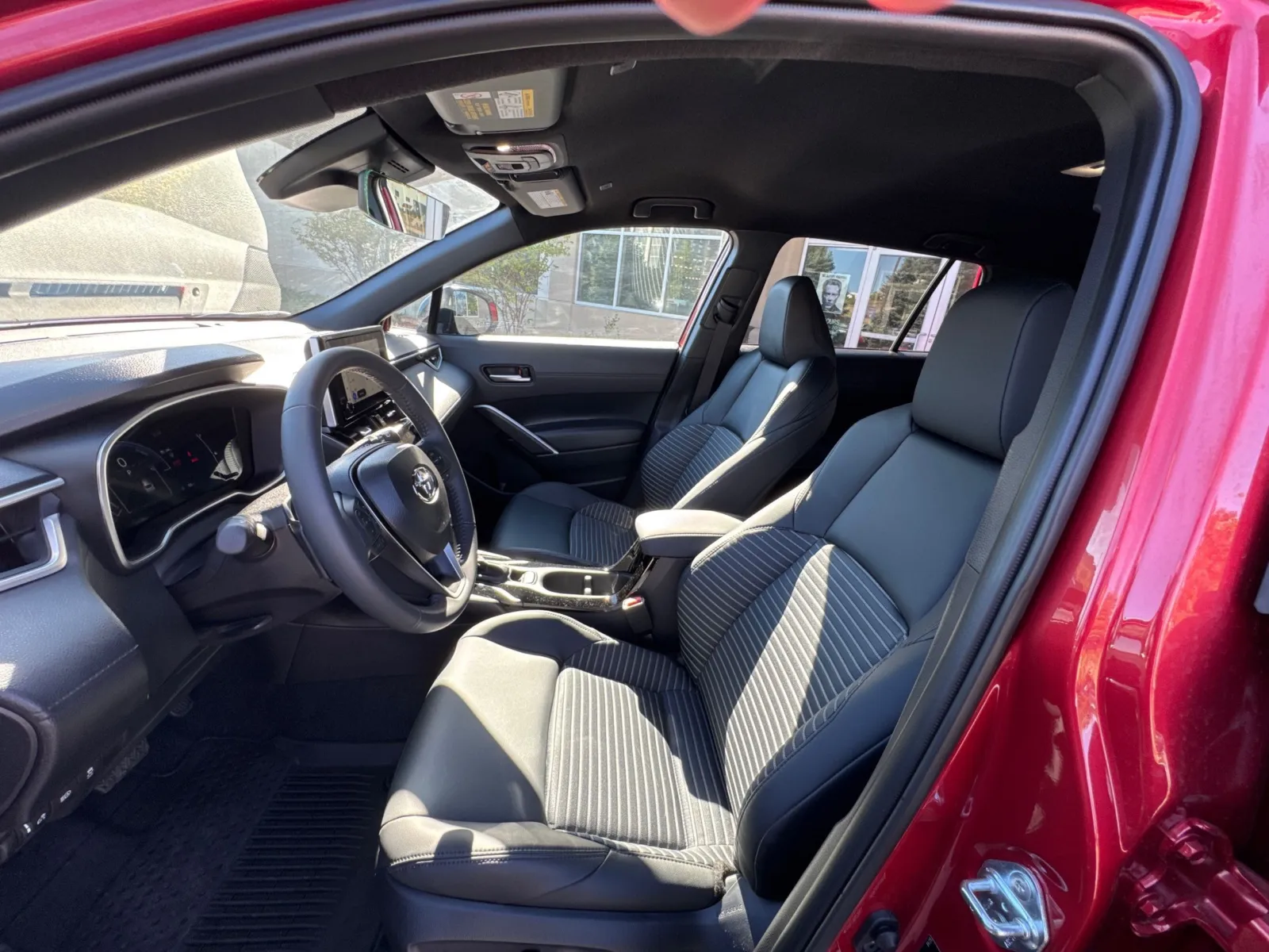 Toyota Corolla Cross photo 27