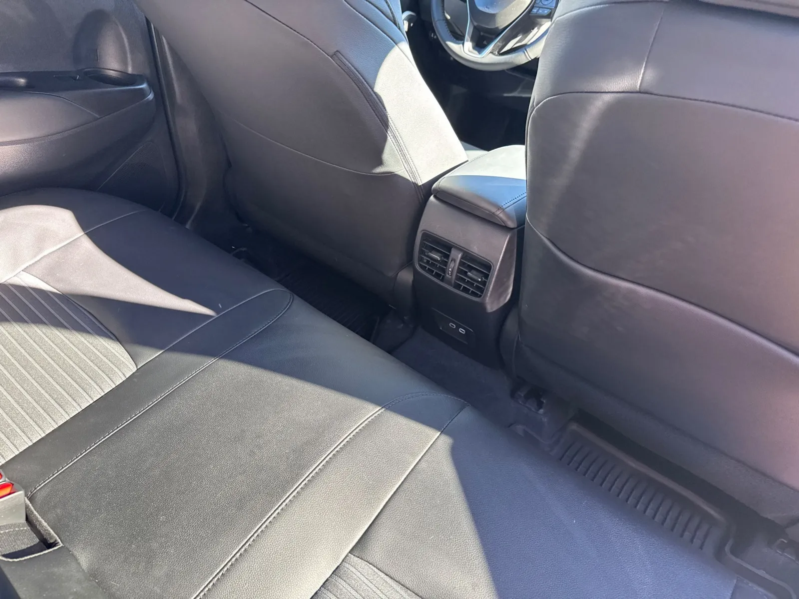 Toyota Corolla Cross photo 21