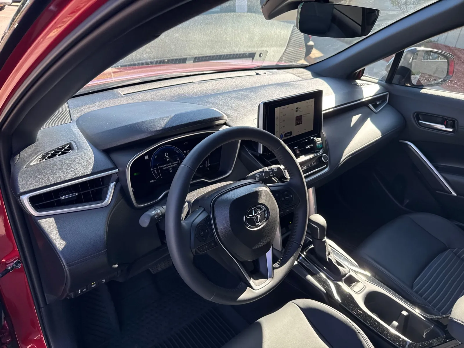 Toyota Corolla Cross photo 28