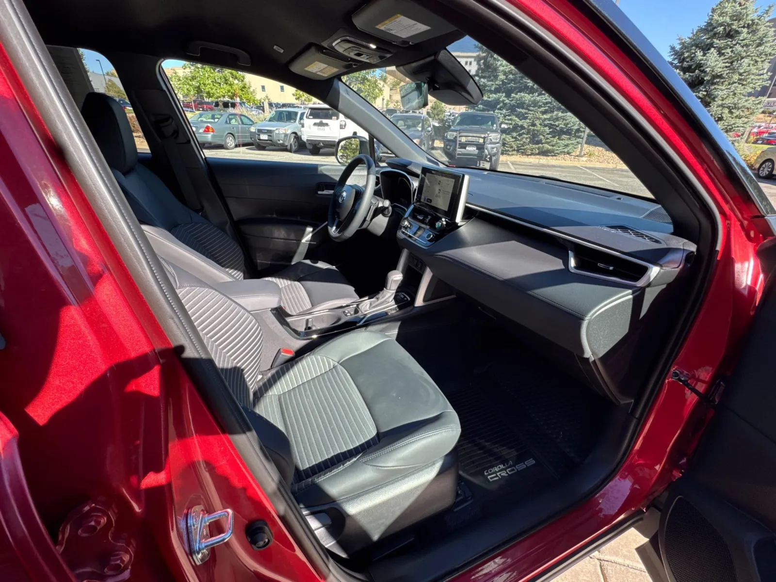 Toyota Corolla Cross photo 17
