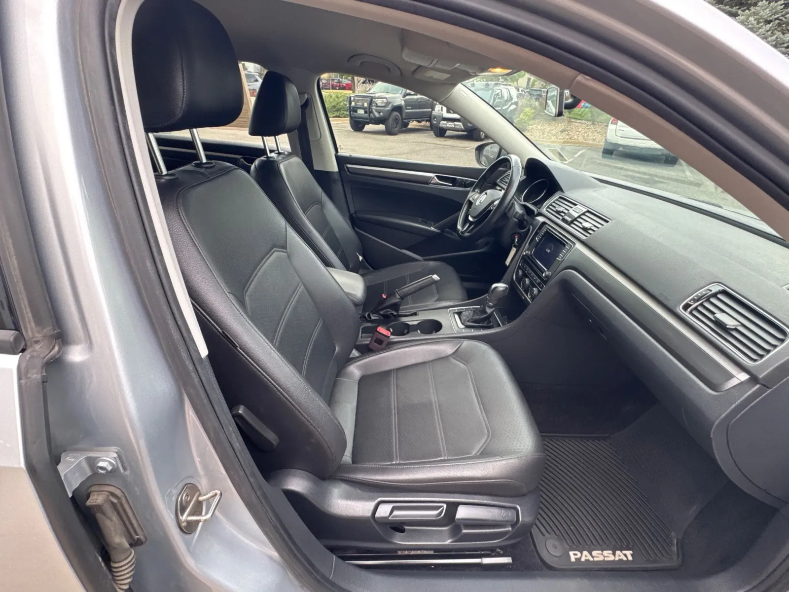 Volkswagen Passat photo 18