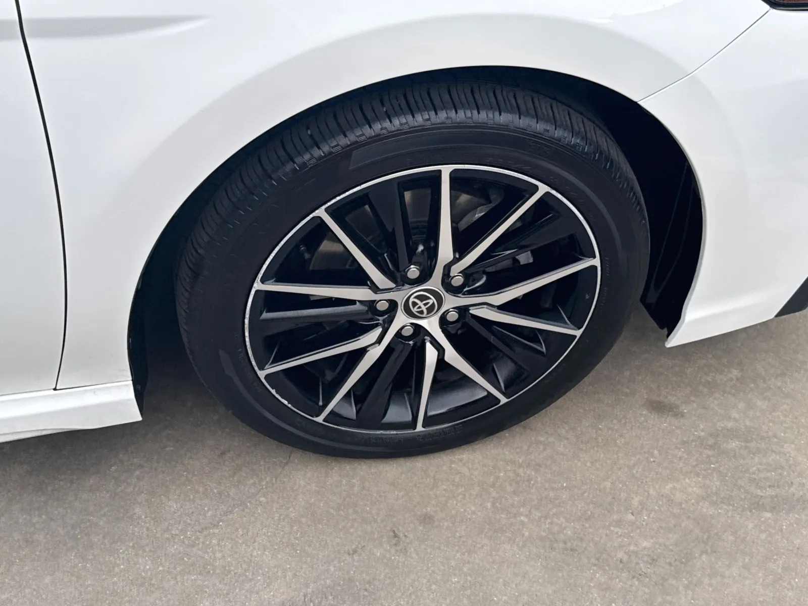 Toyota Camry photo 16