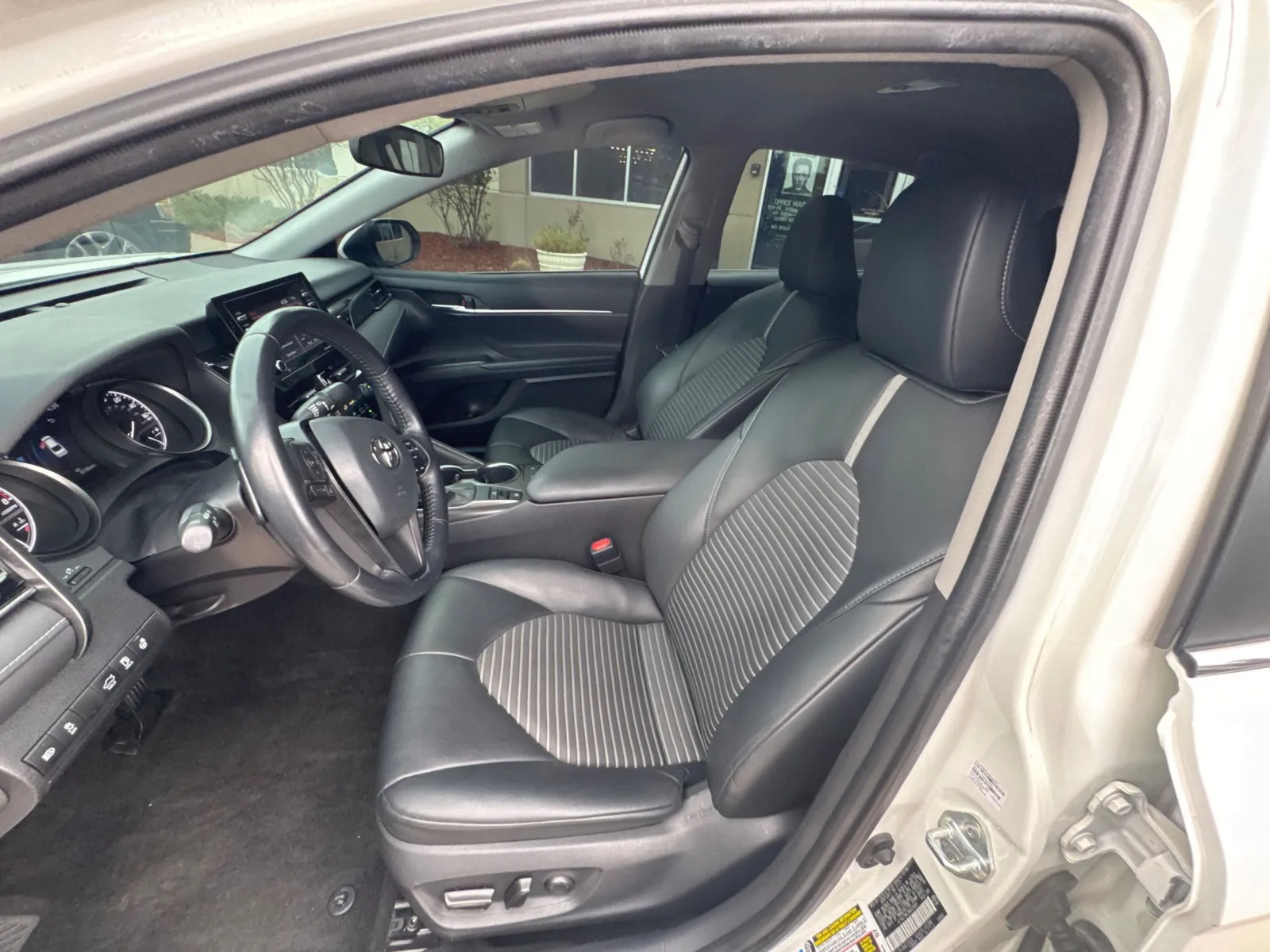 Toyota Camry photo 25