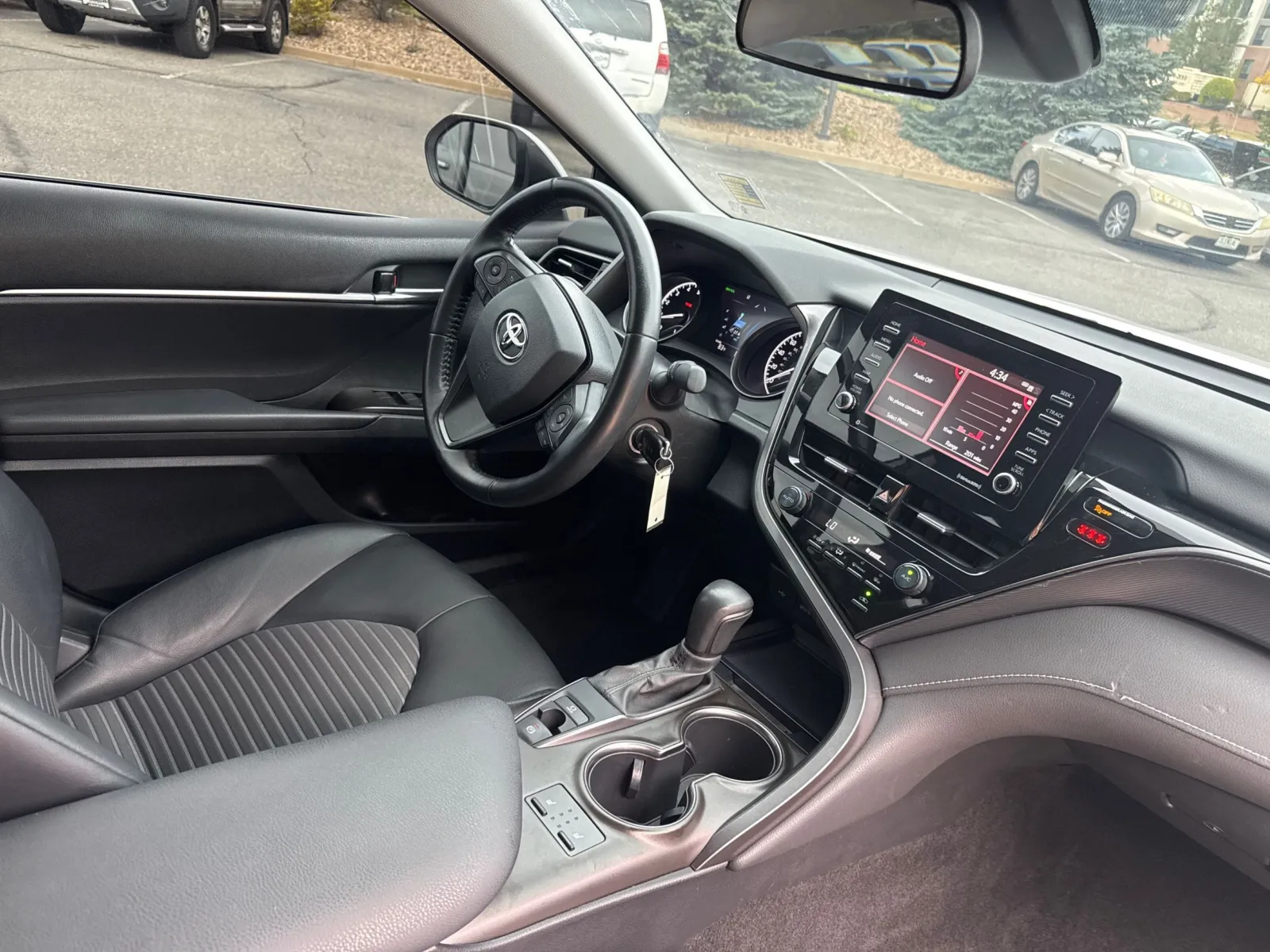 Toyota Camry photo 19