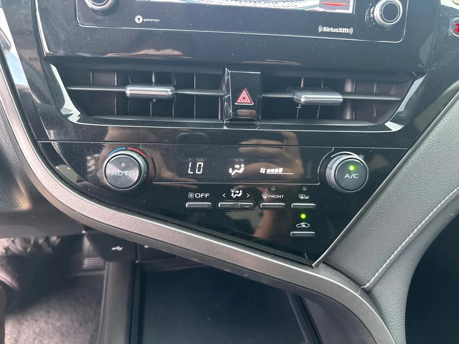 Toyota Camry photo 30
