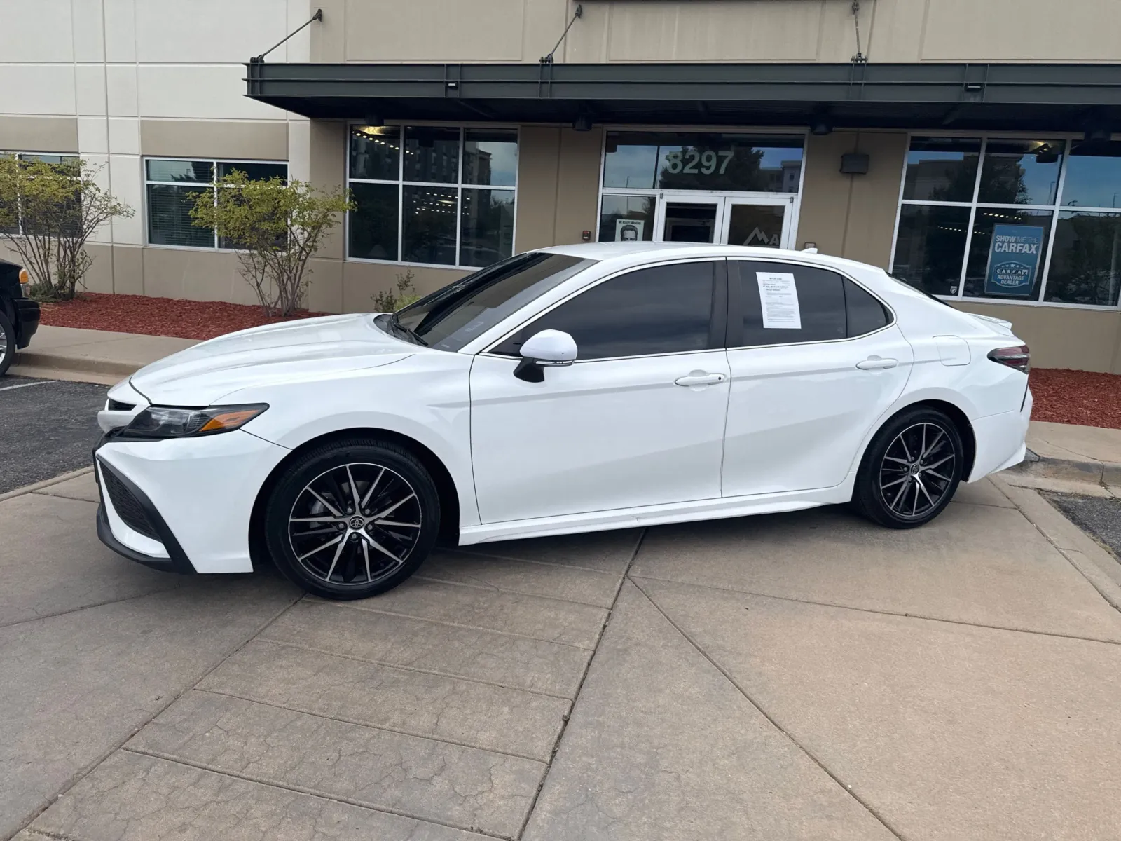 Toyota Camry photo 12