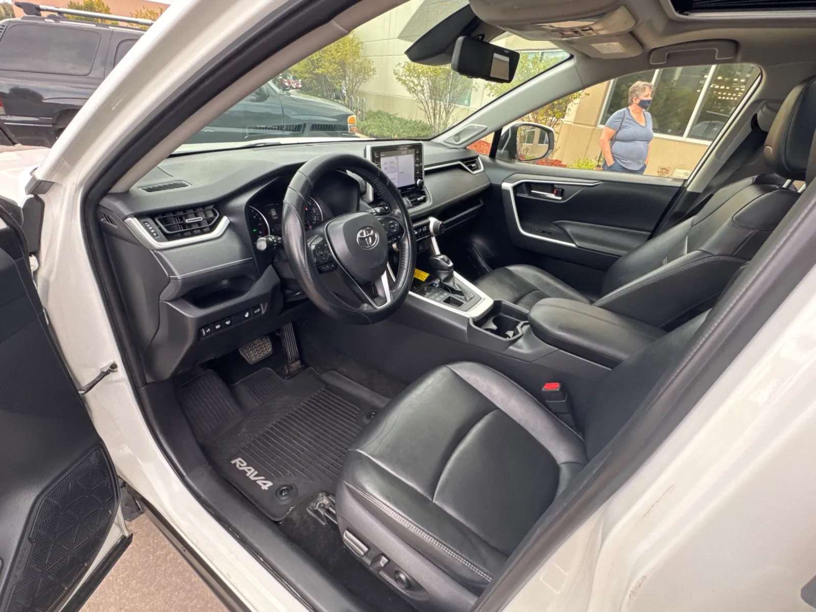 Toyota RAV4 photo 22