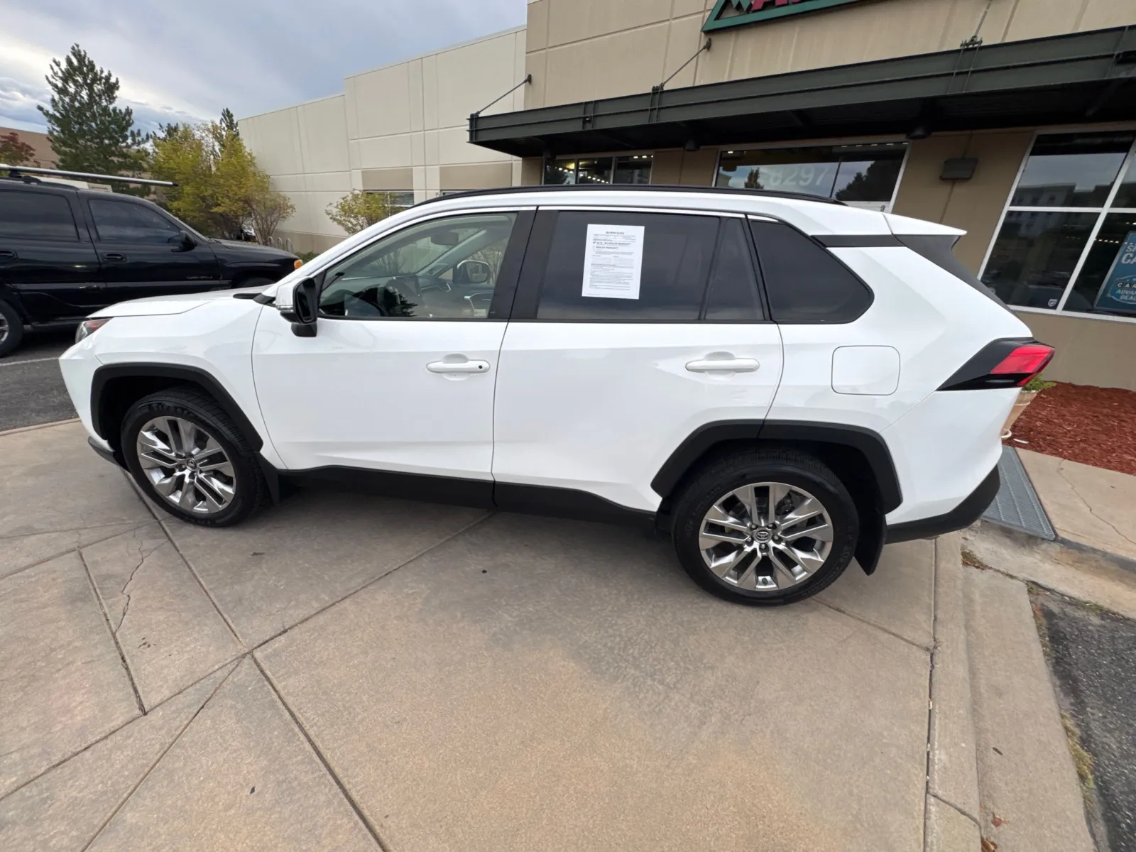 Toyota RAV4 photo 10