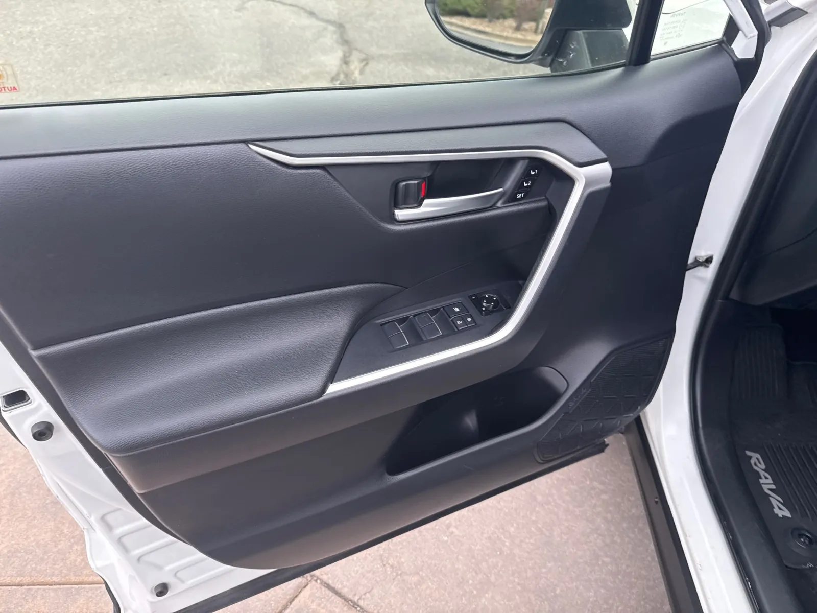 Toyota RAV4 photo 21