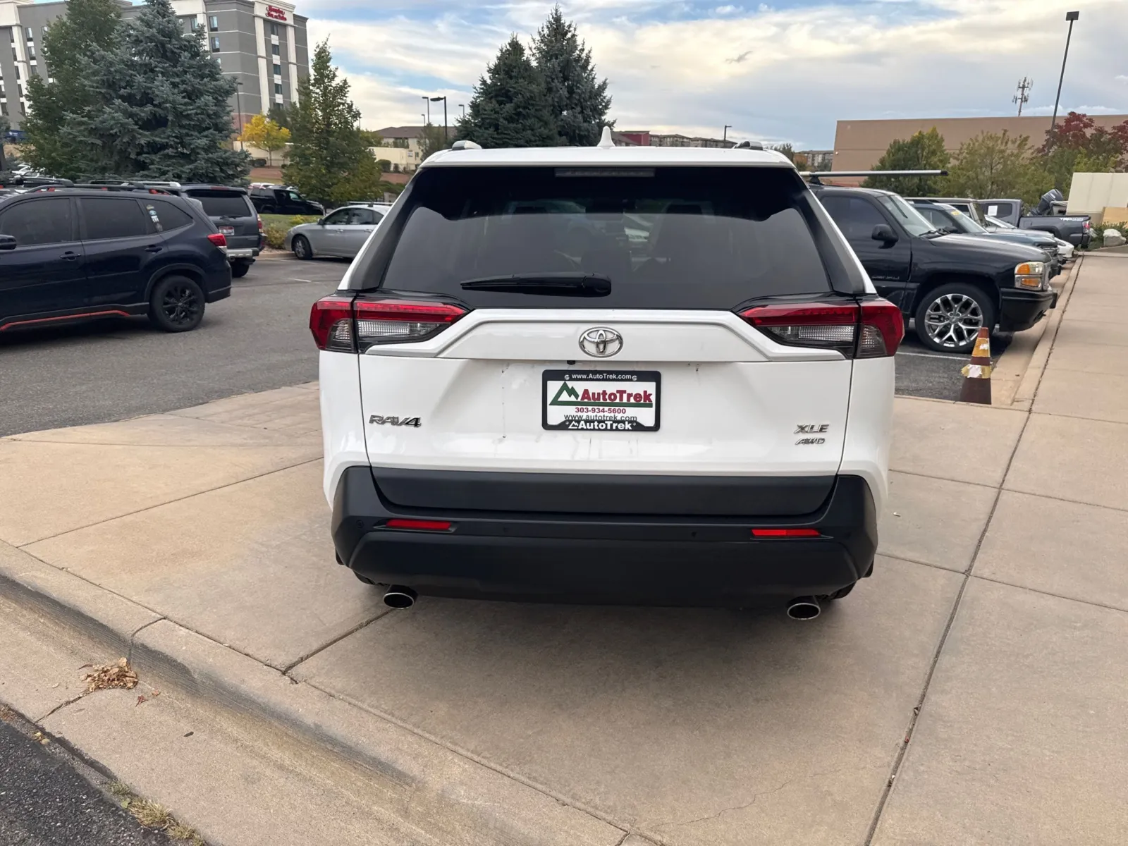 Toyota RAV4 photo 8