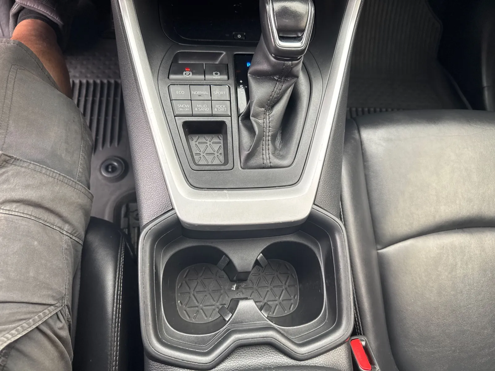Toyota RAV4 photo 29