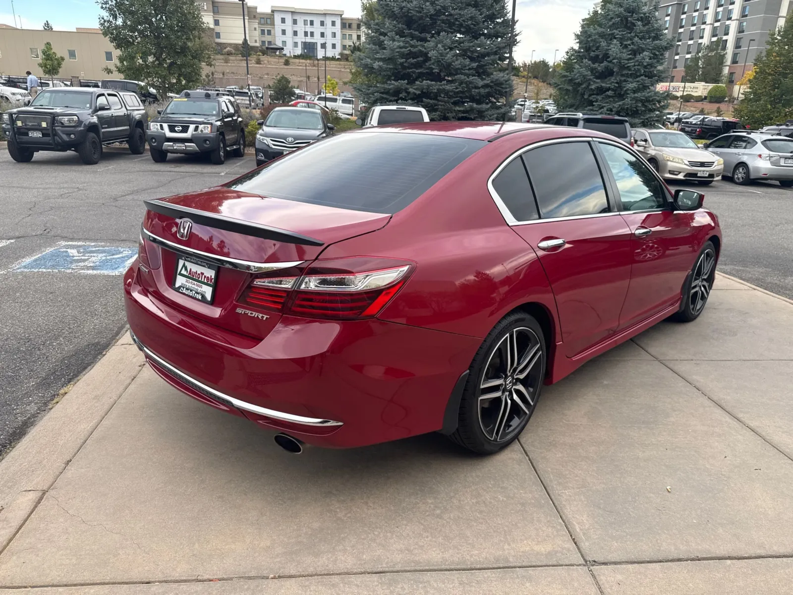 Honda Accord photo 8
