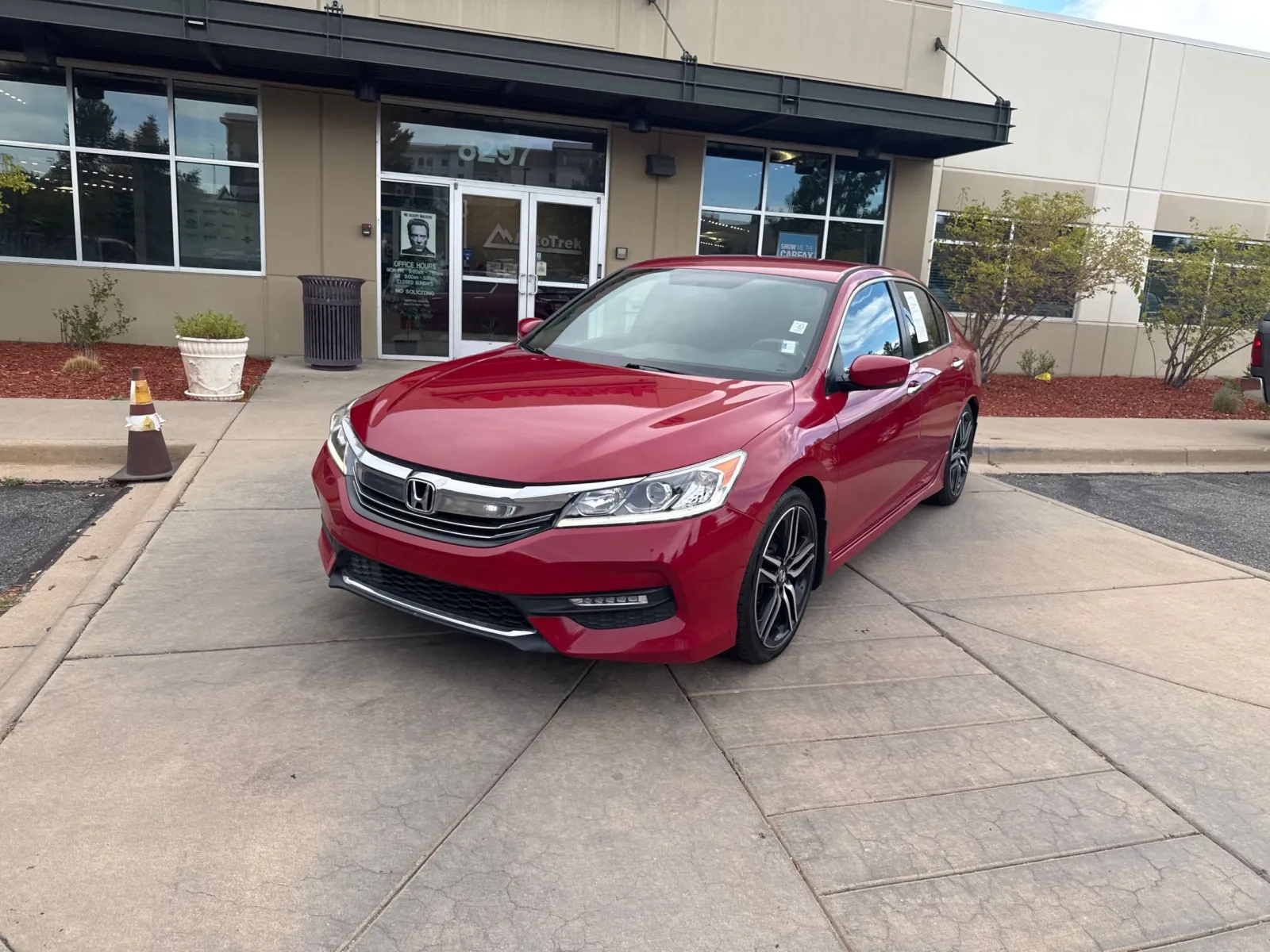 Honda Accord photo 2