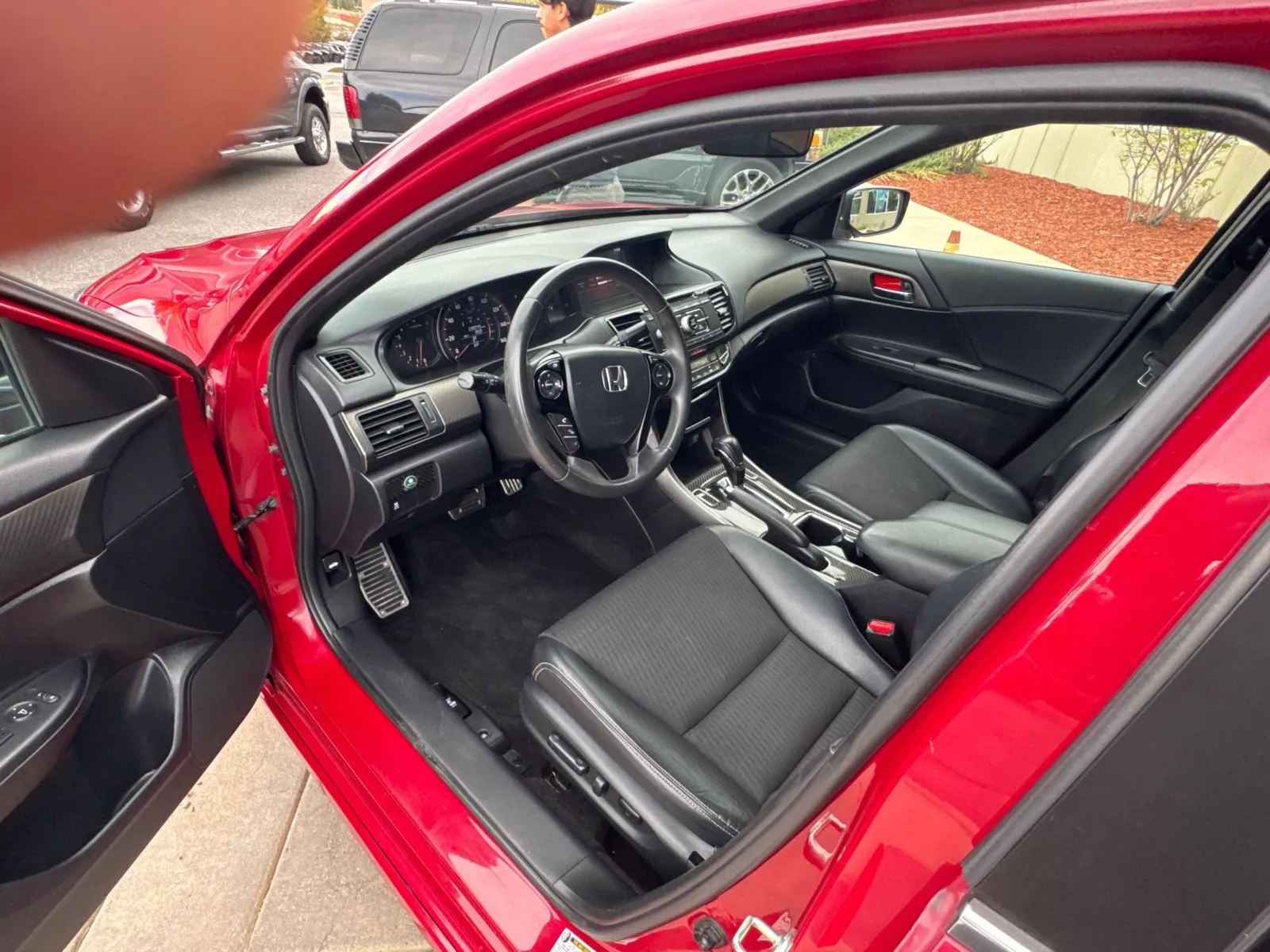 Honda Accord photo 24