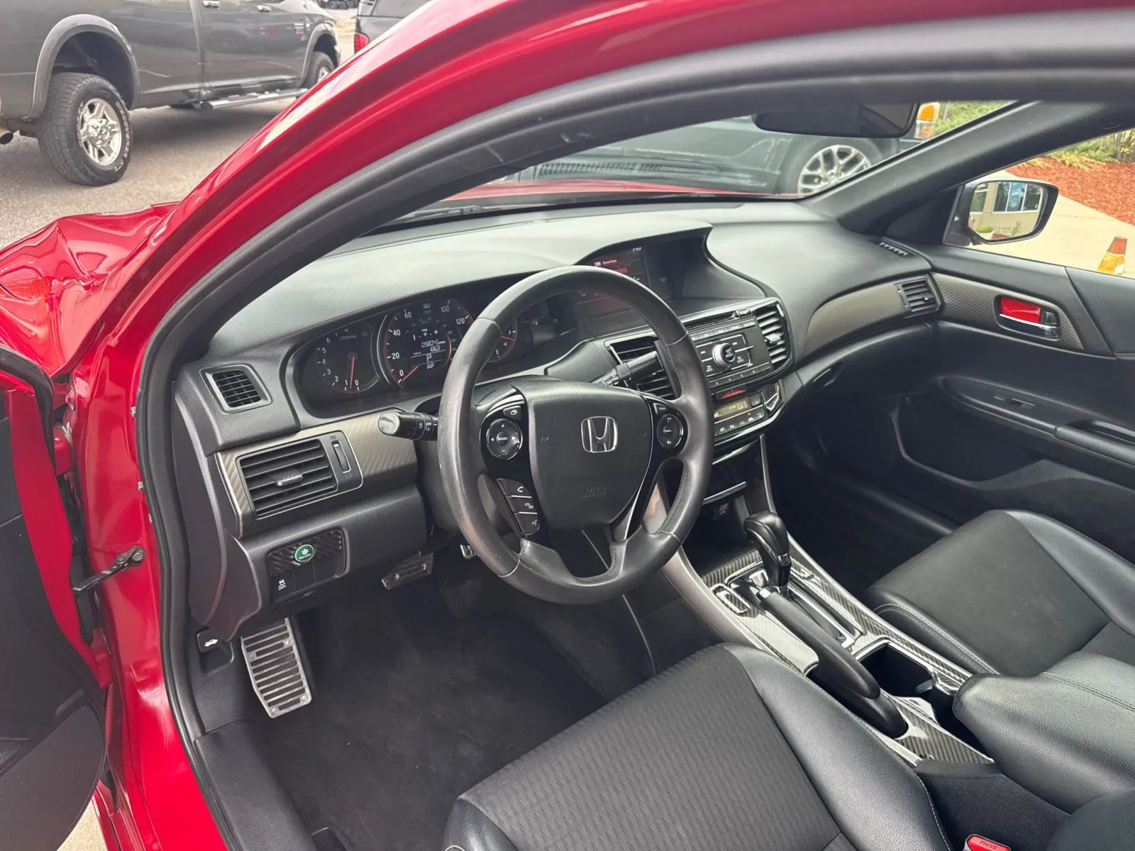 Honda Accord photo 26