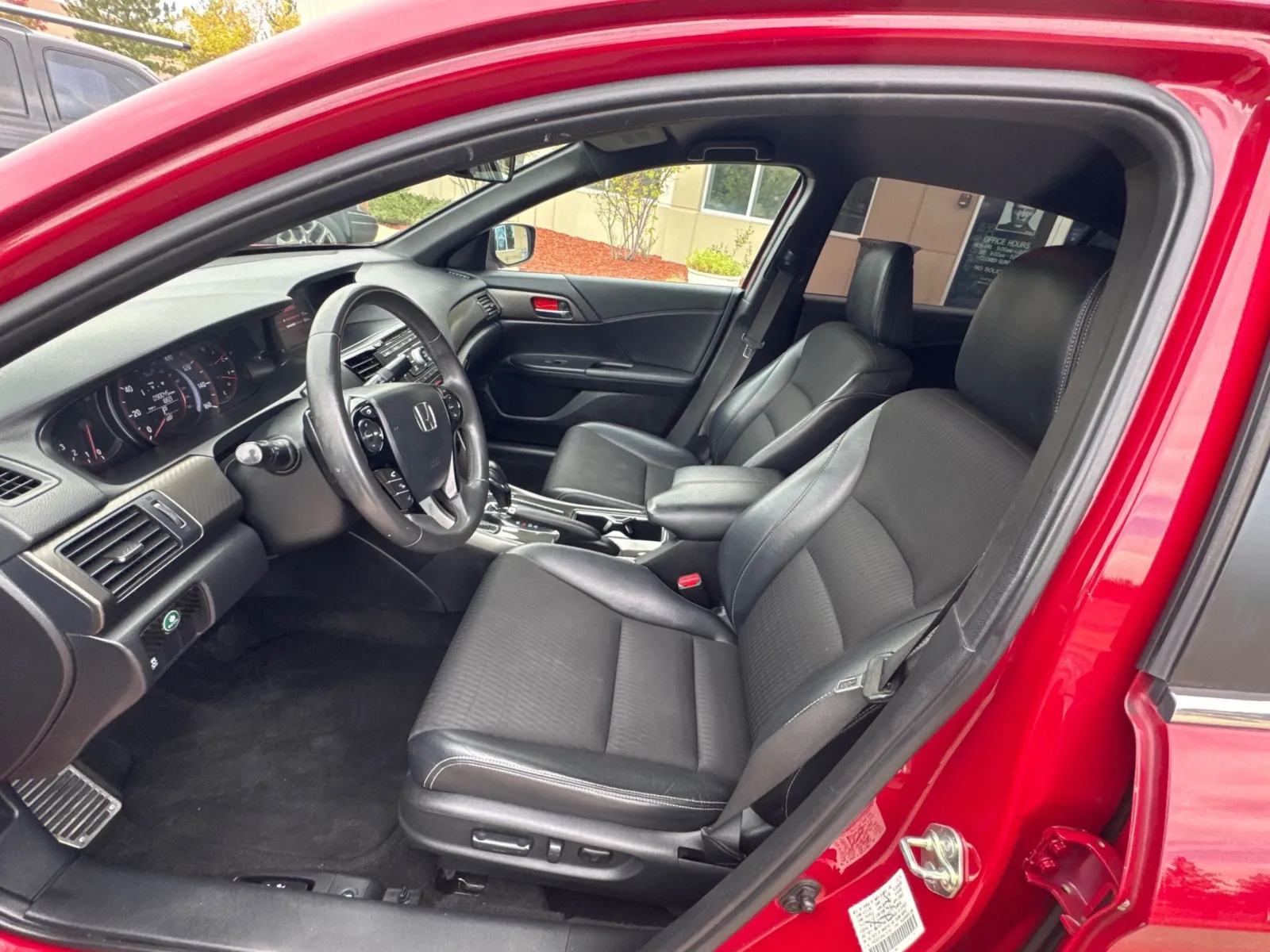 Honda Accord photo 25