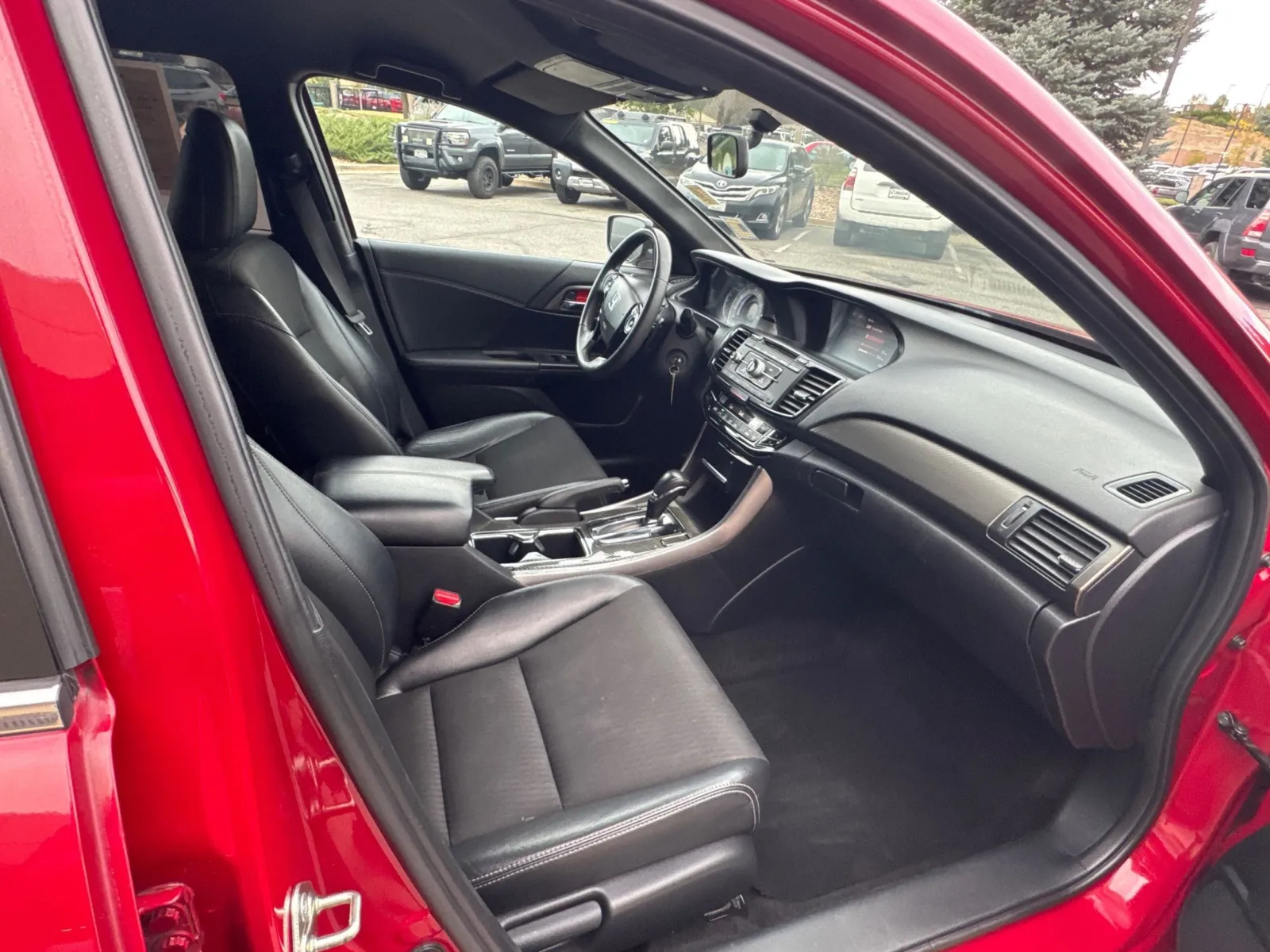 Honda Accord photo 18