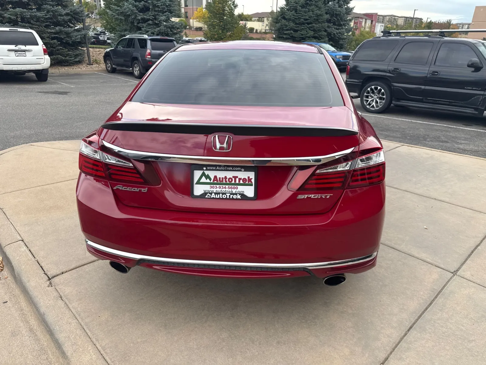 Honda Accord photo 9