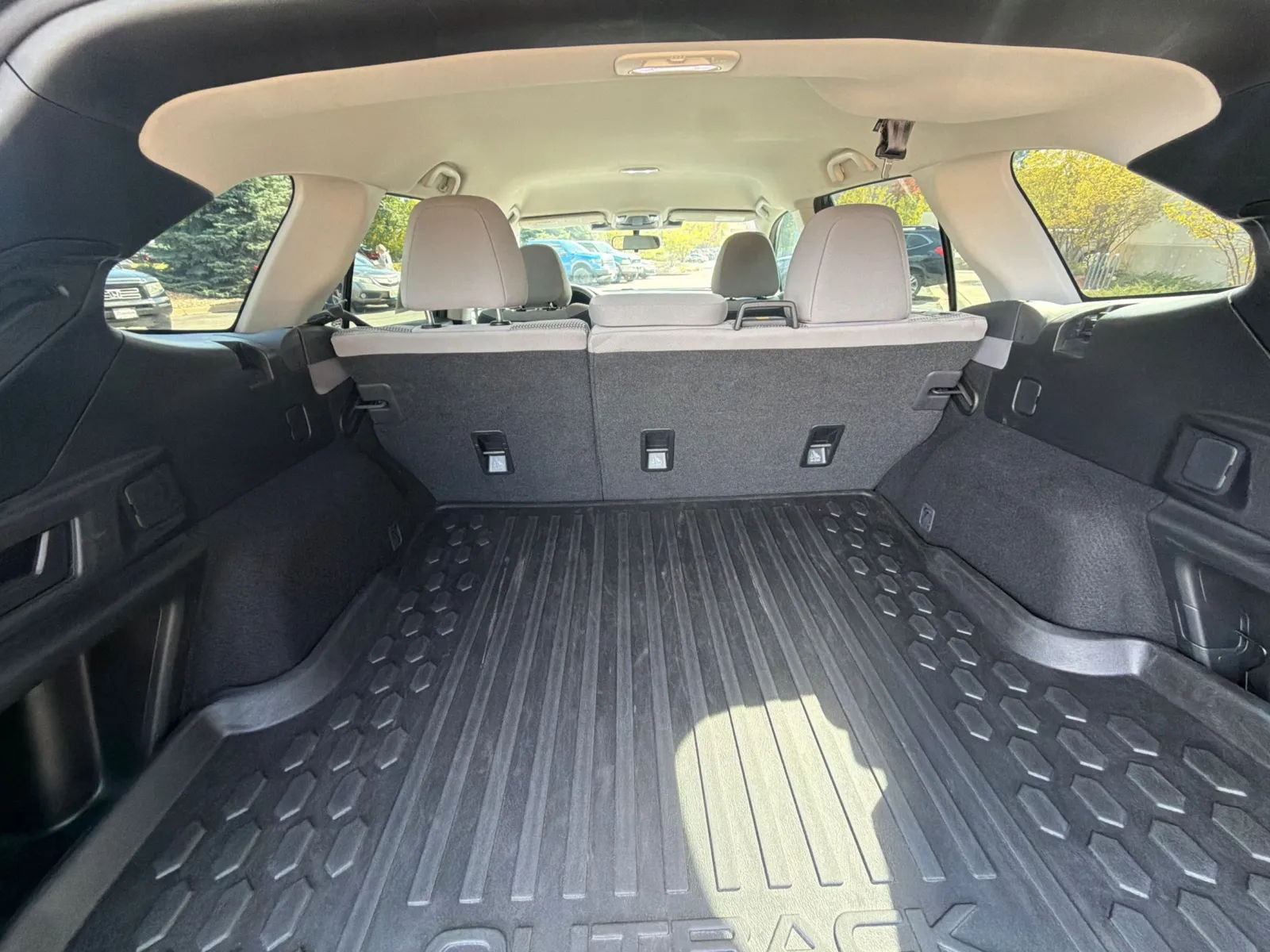Subaru Outback photo 18