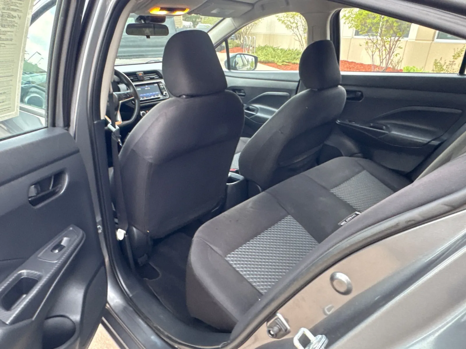 Nissan Versa photo 19