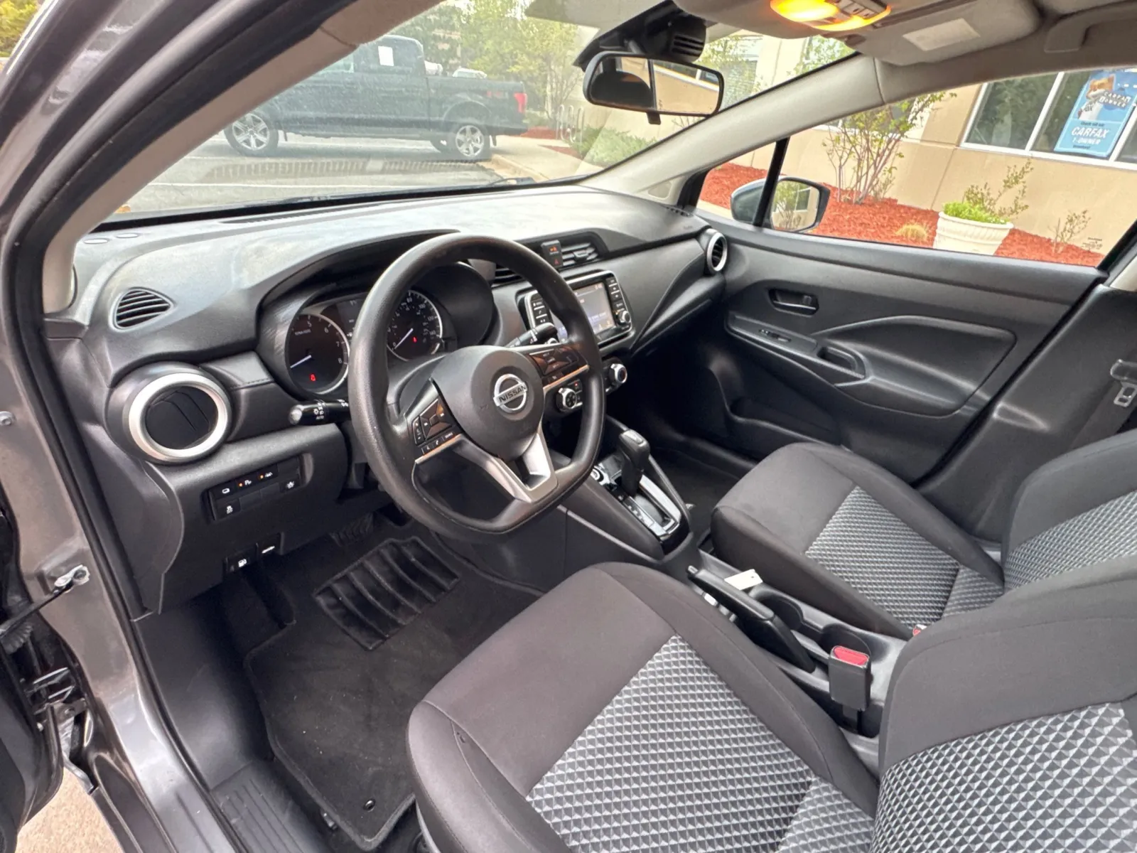 Nissan Versa photo 22