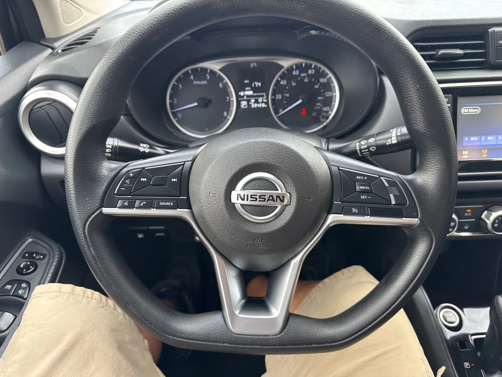 Nissan Versa photo 23
