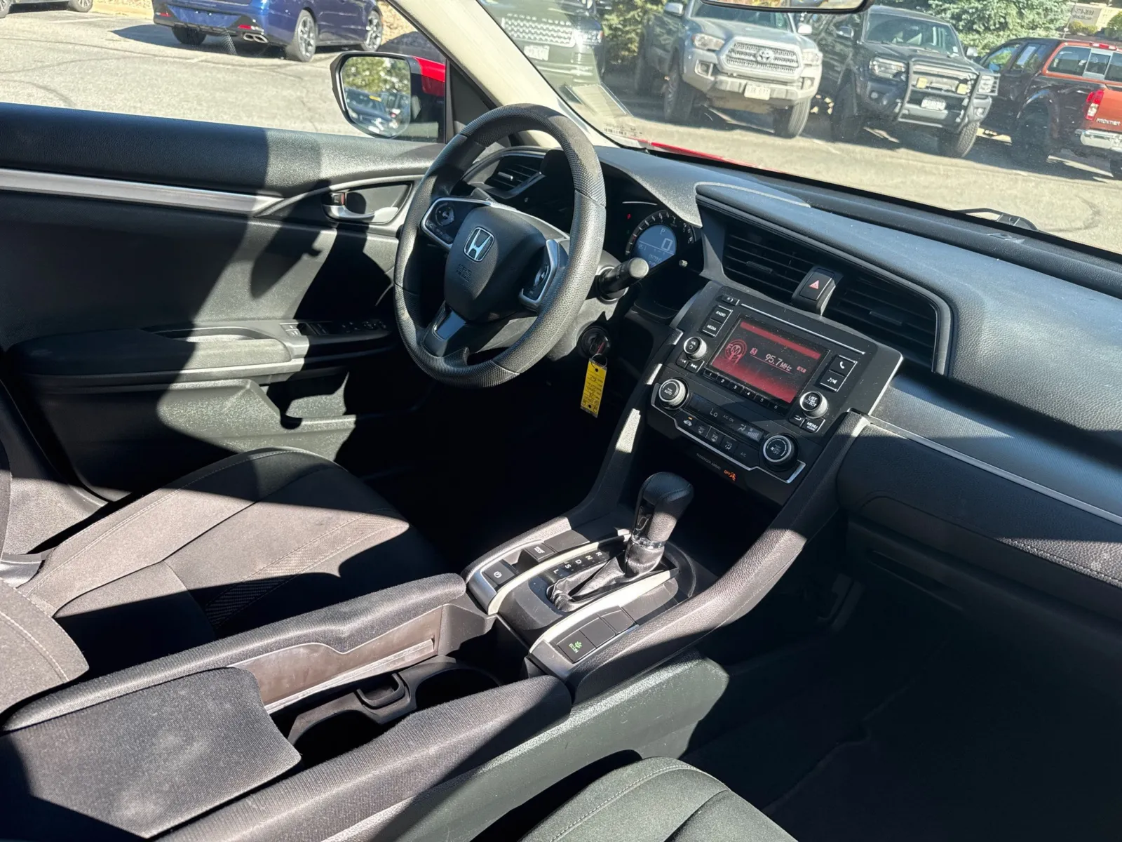 Honda Civic photo 17