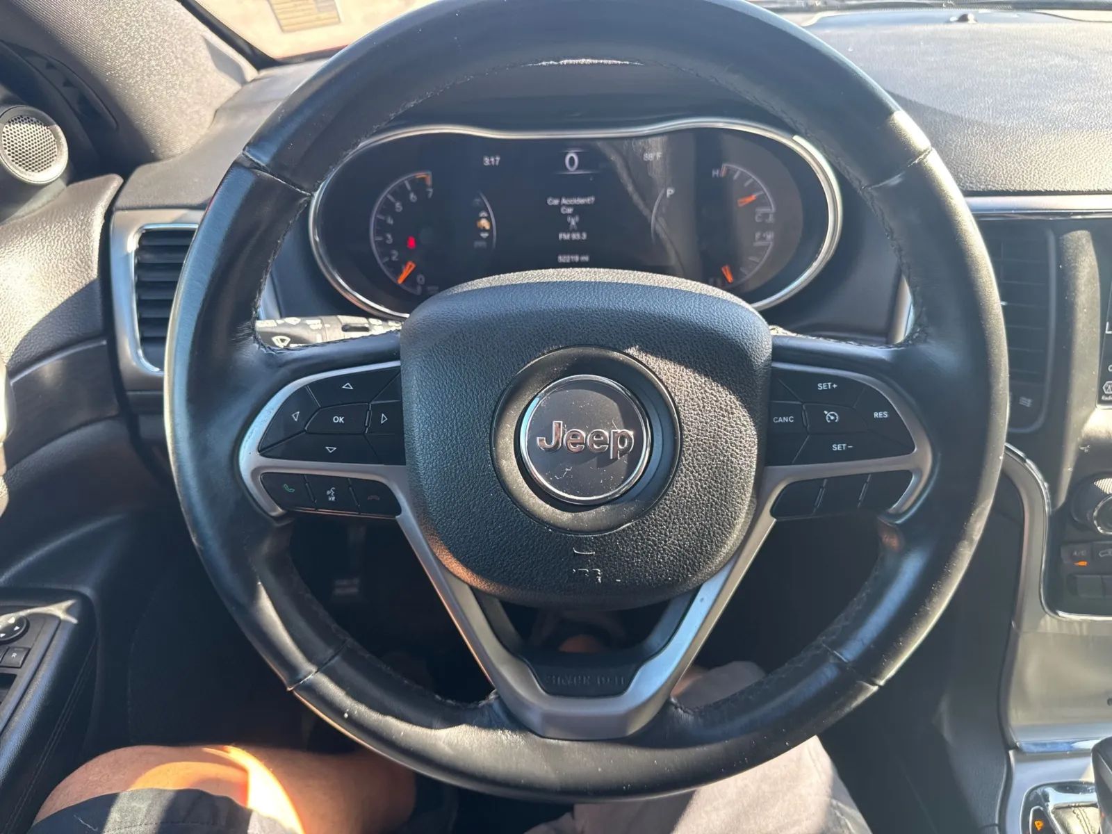 Jeep Grand Cherokee photo 31