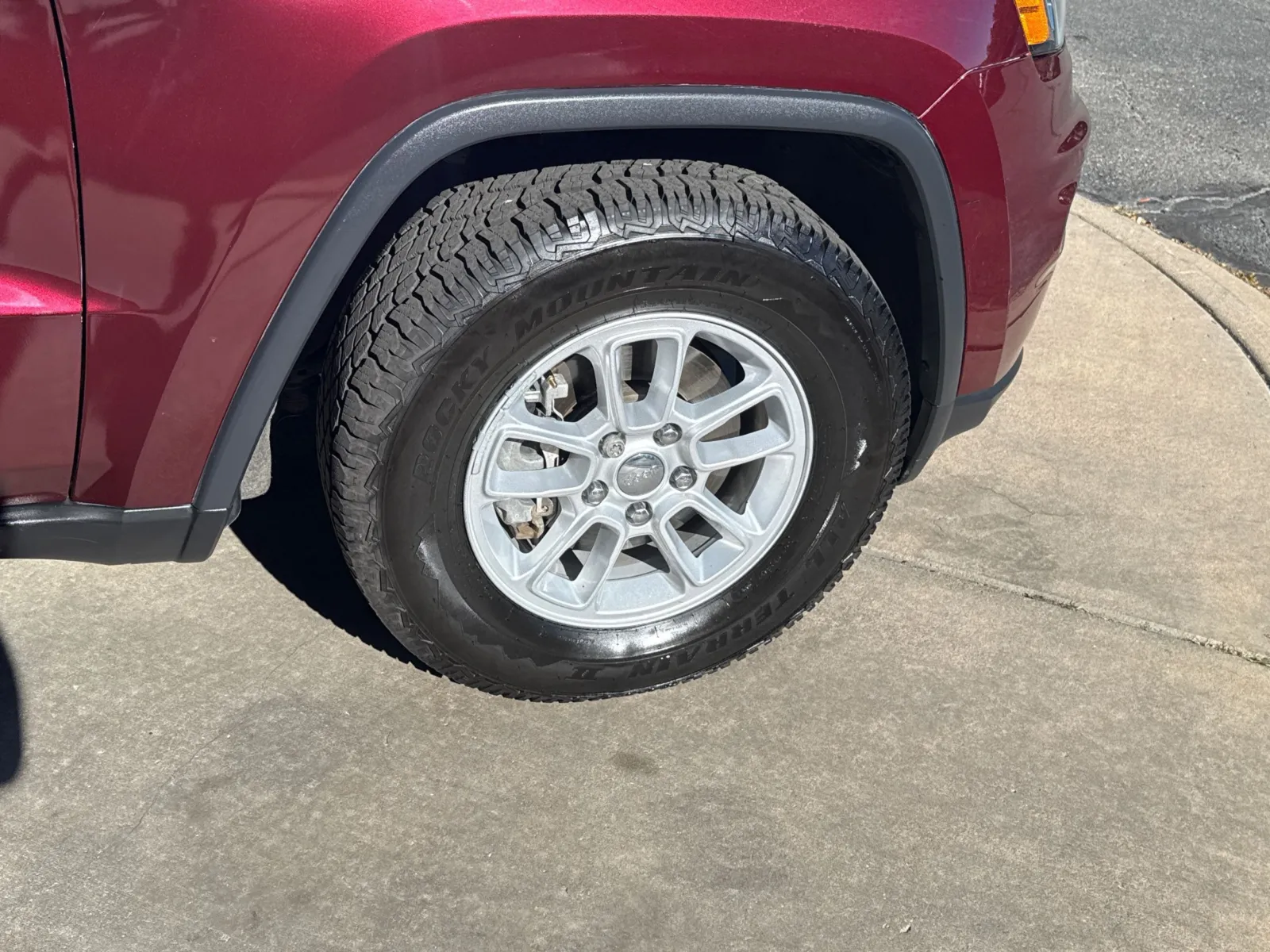 Jeep Grand Cherokee photo 17