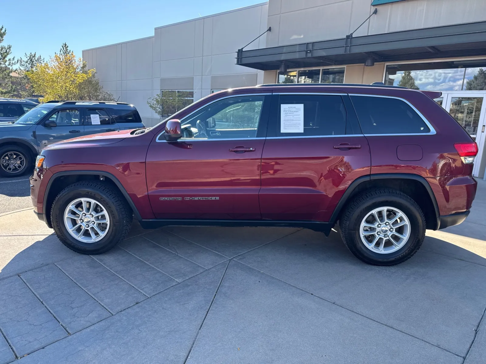 Jeep Grand Cherokee photo 12