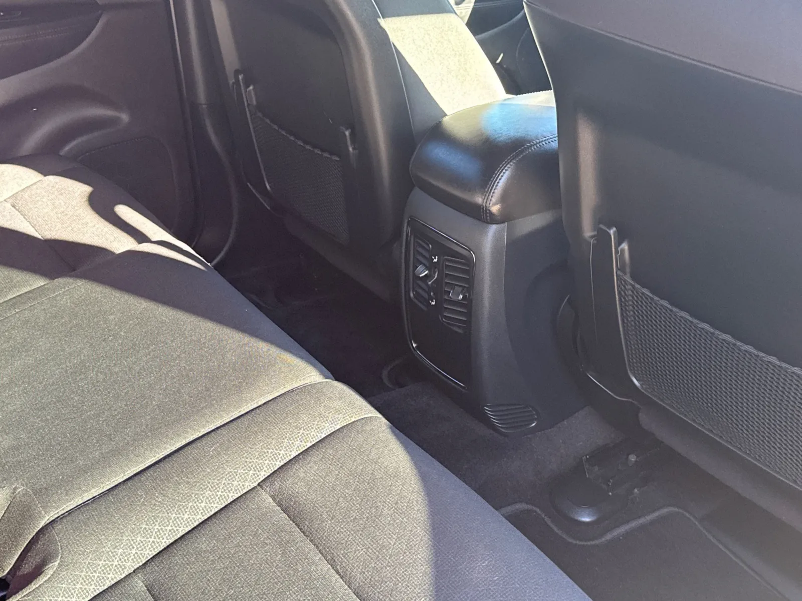 Jeep Grand Cherokee photo 24