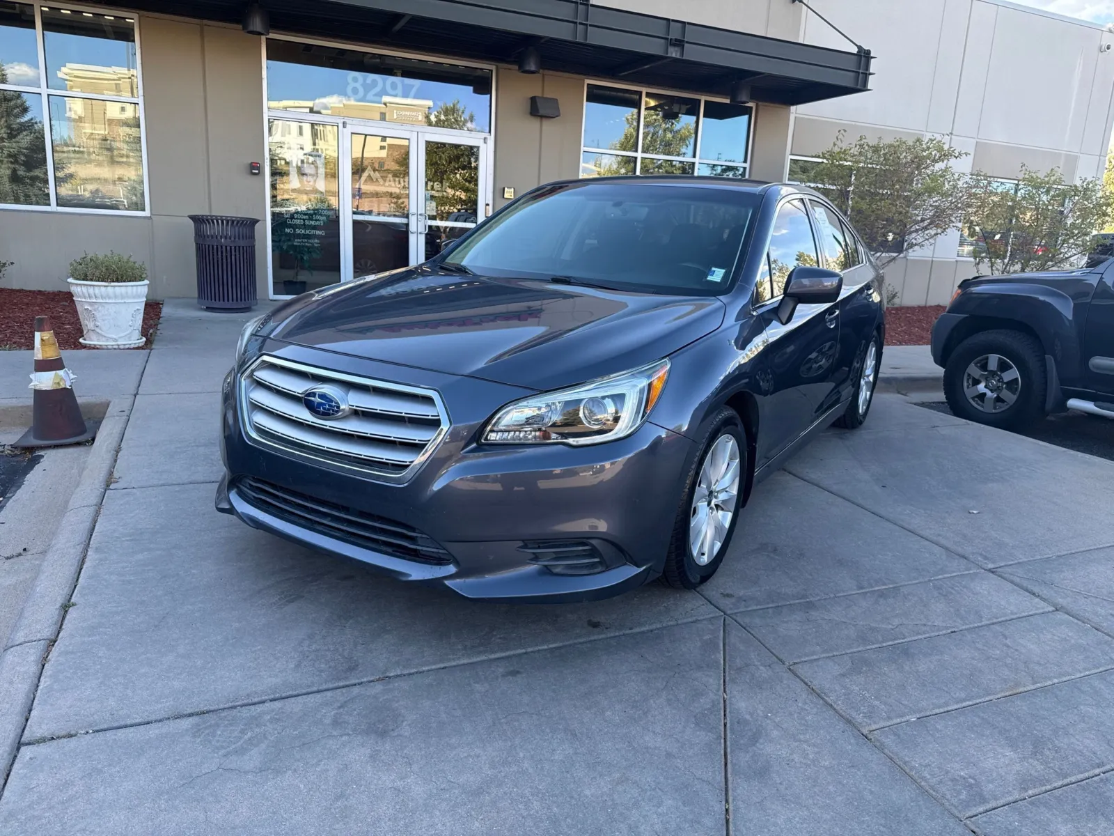 Subaru Legacy photo 2
