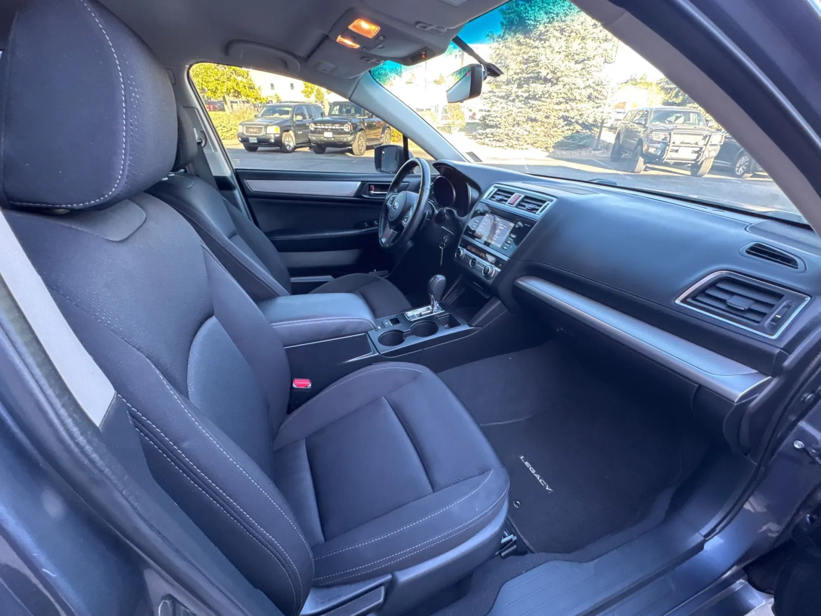 Subaru Legacy photo 17