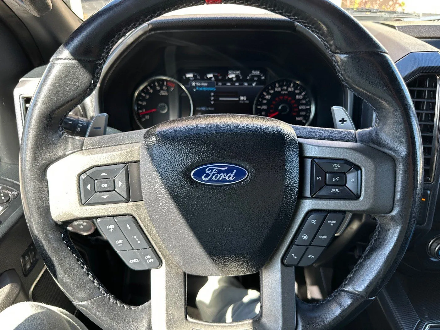 Ford F-150 photo 33