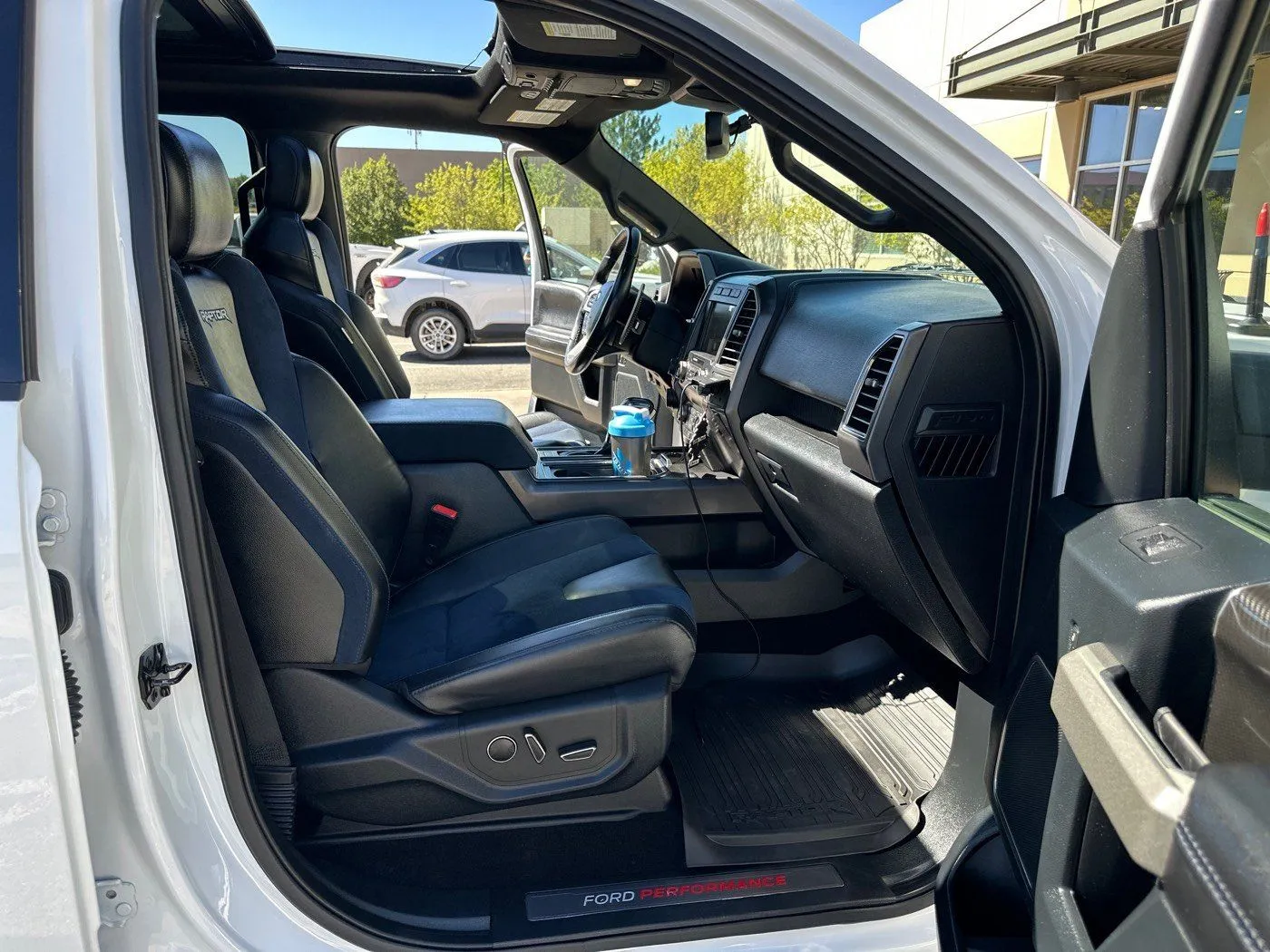 Ford F-150 photo 24