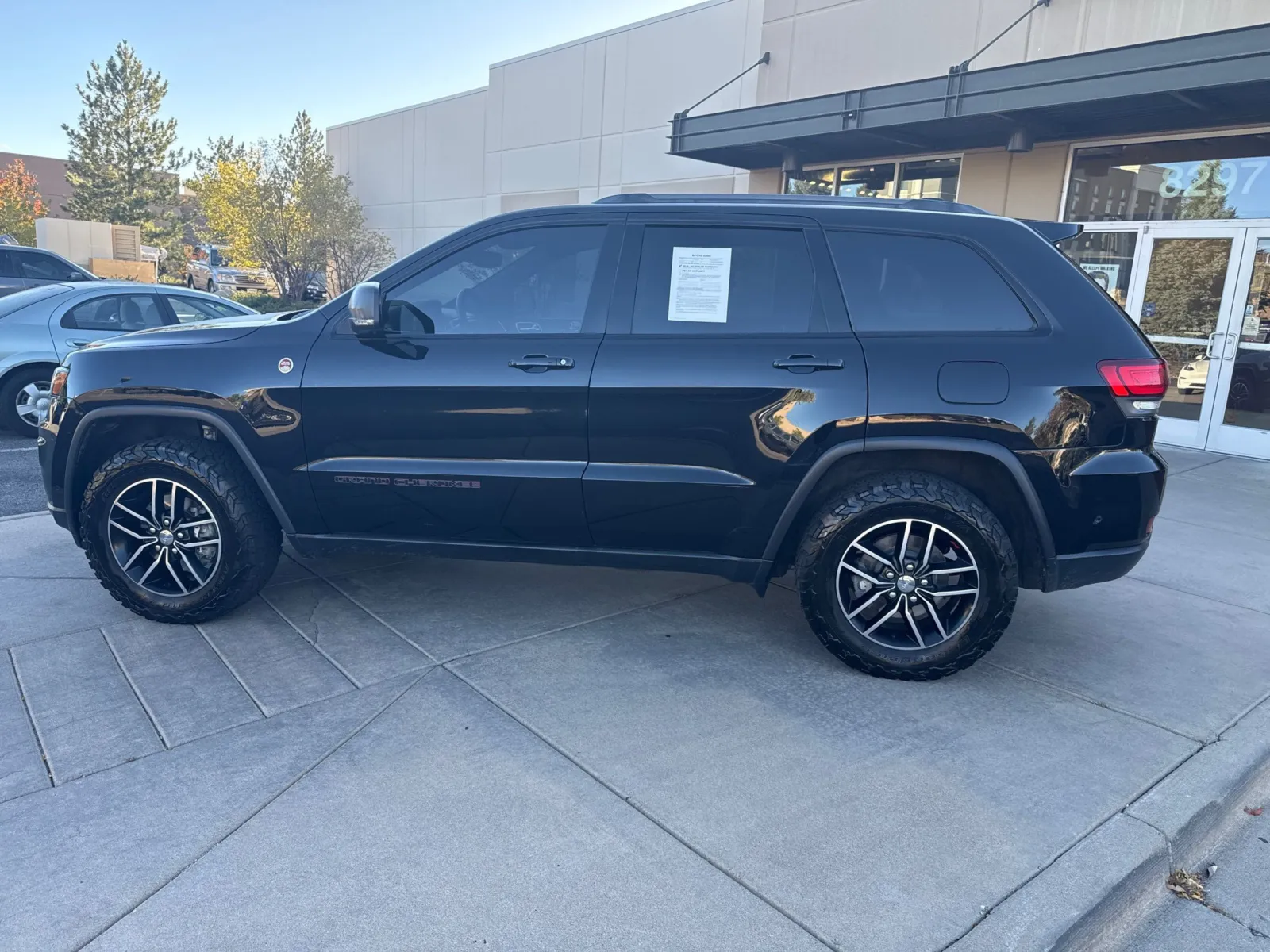 Jeep Grand Cherokee photo 11