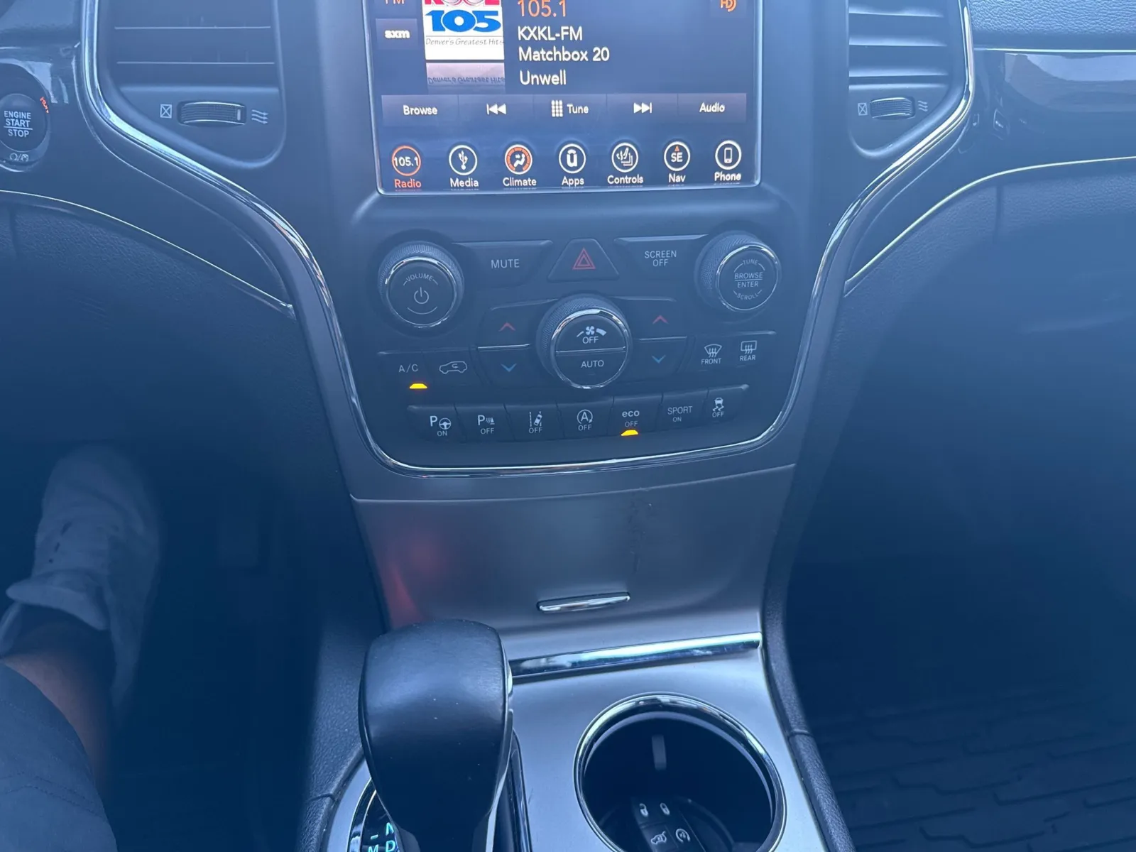 Jeep Grand Cherokee photo 32