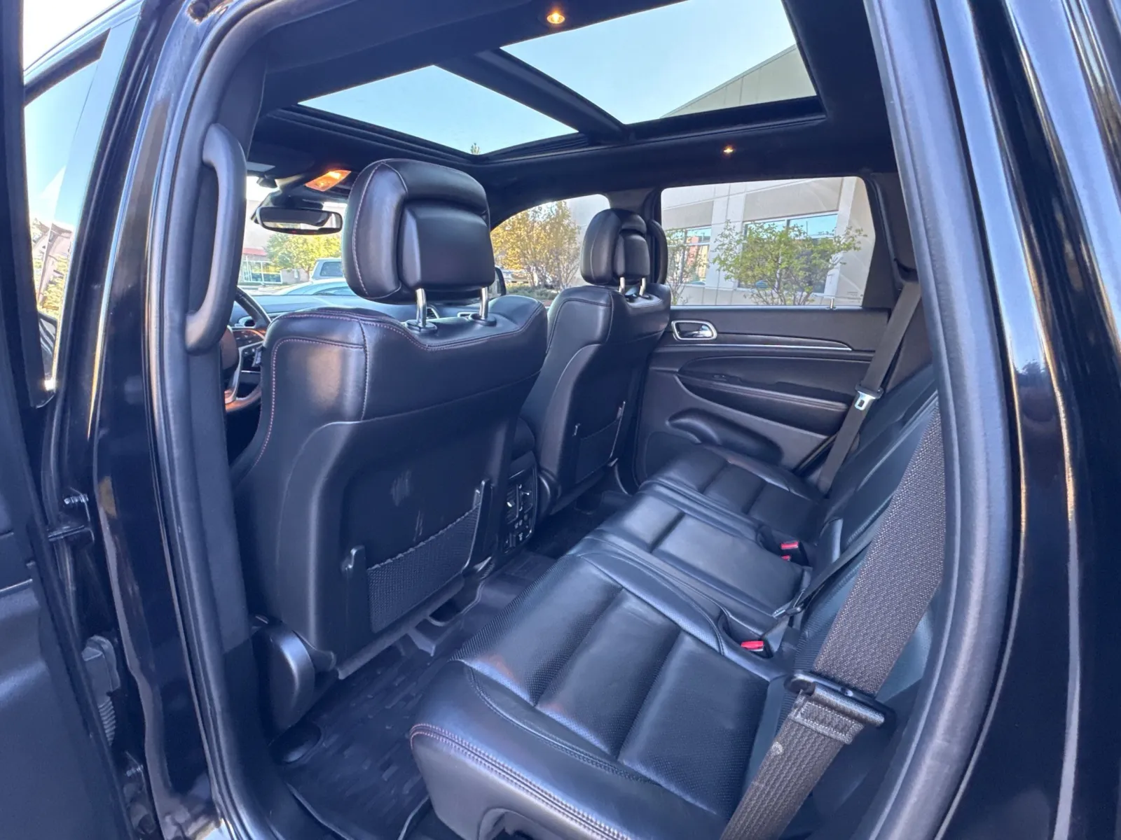 Jeep Grand Cherokee photo 26